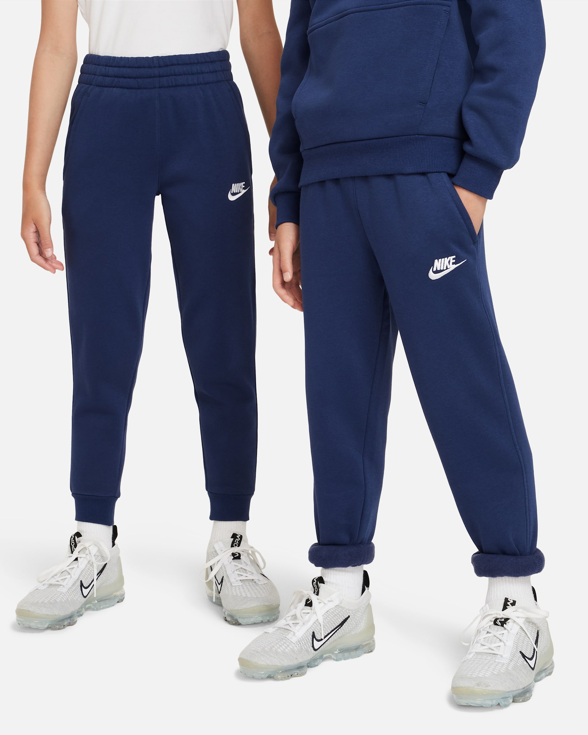 Nike Sportswear Club Fleece — Midnight Navy/White