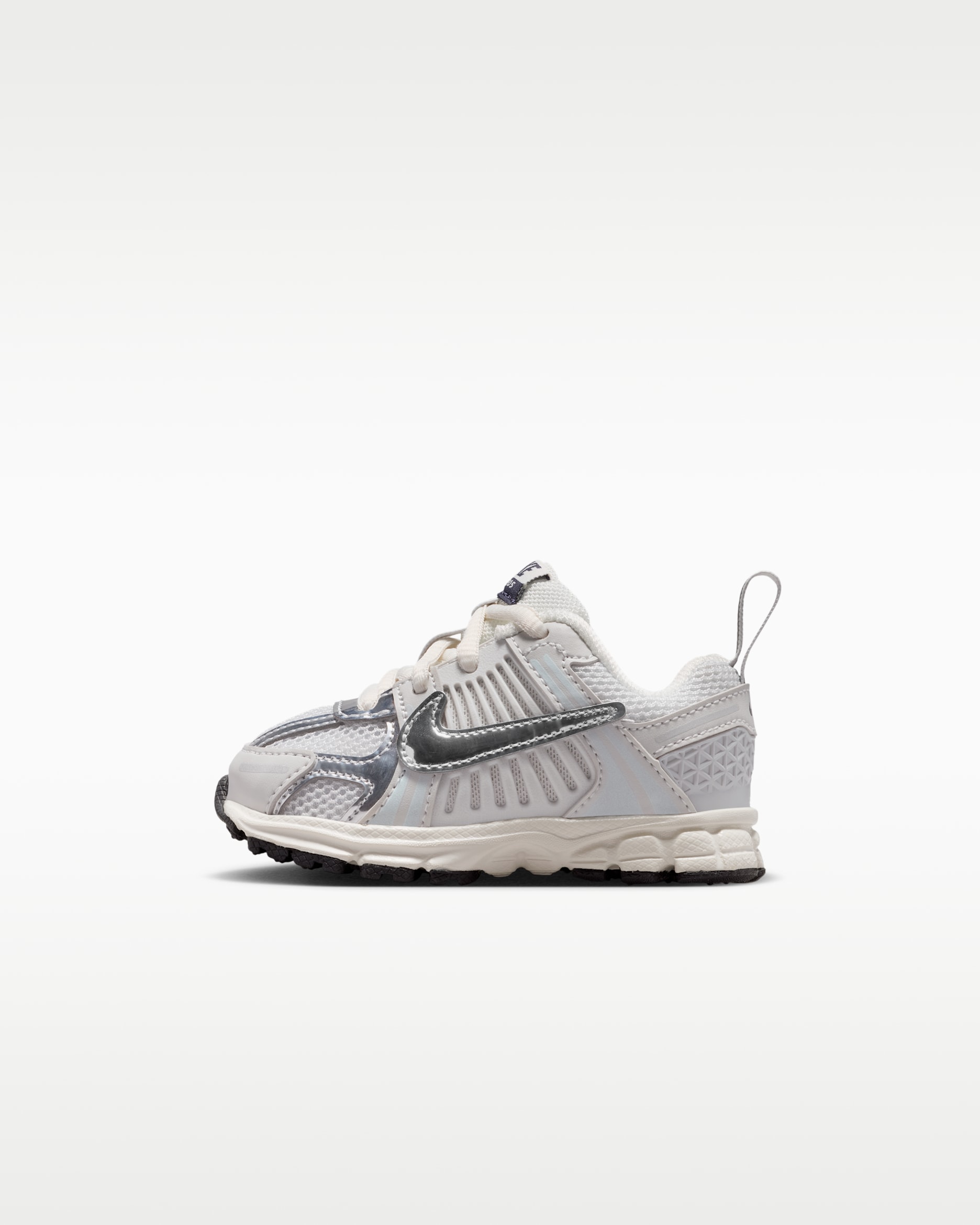 Nike Vomero 5 — Photon Dust/Gridiron/Sail/Chrome