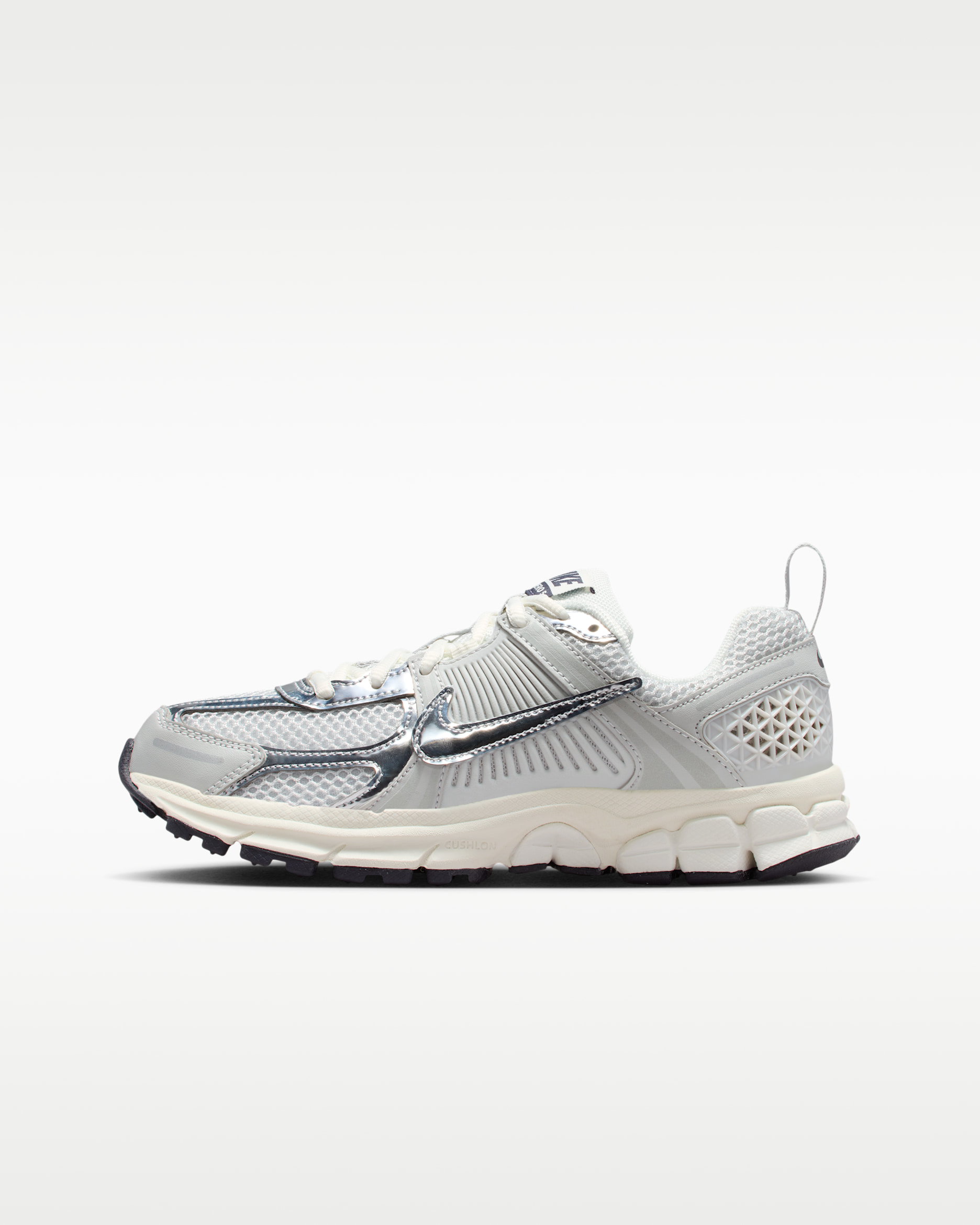 Nike Vomero 5 — Photon Dust/Gridiron/Sail/Chrome