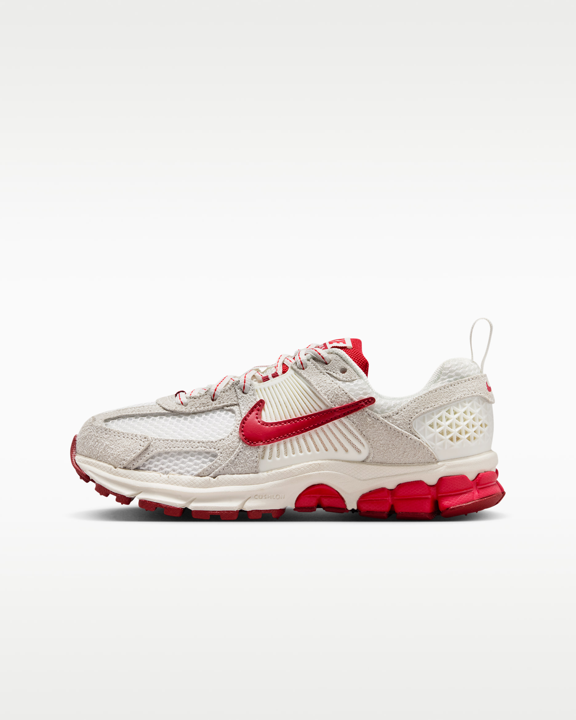 Nike Vomero 5 SE — Sail/Team Crimson/University Red