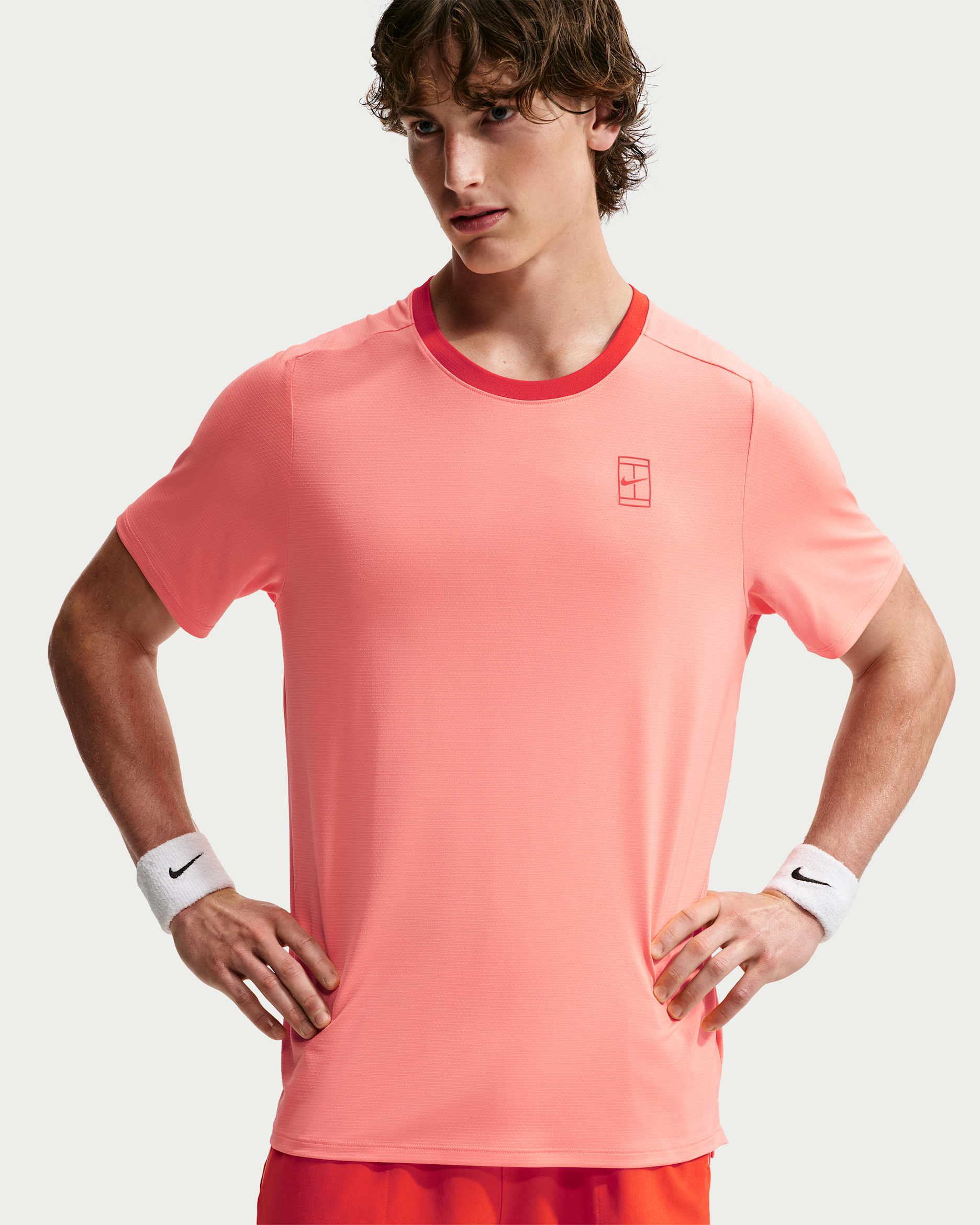 NikeCourt Advantage — Atomic Pink/Picante Red/Picante Red