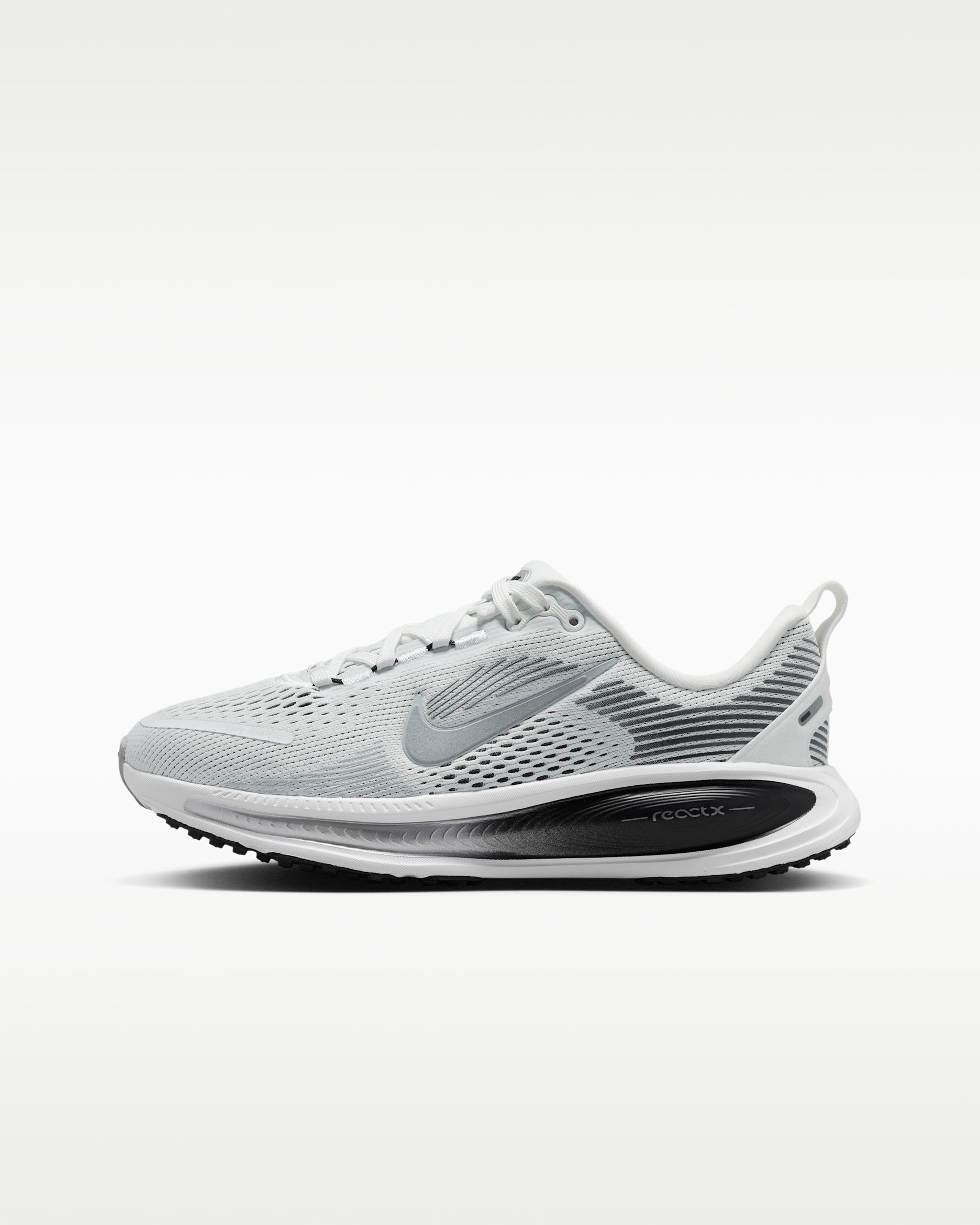 Nike Vomero 18 — Summit White/Black/Off-White/Metallic Silver