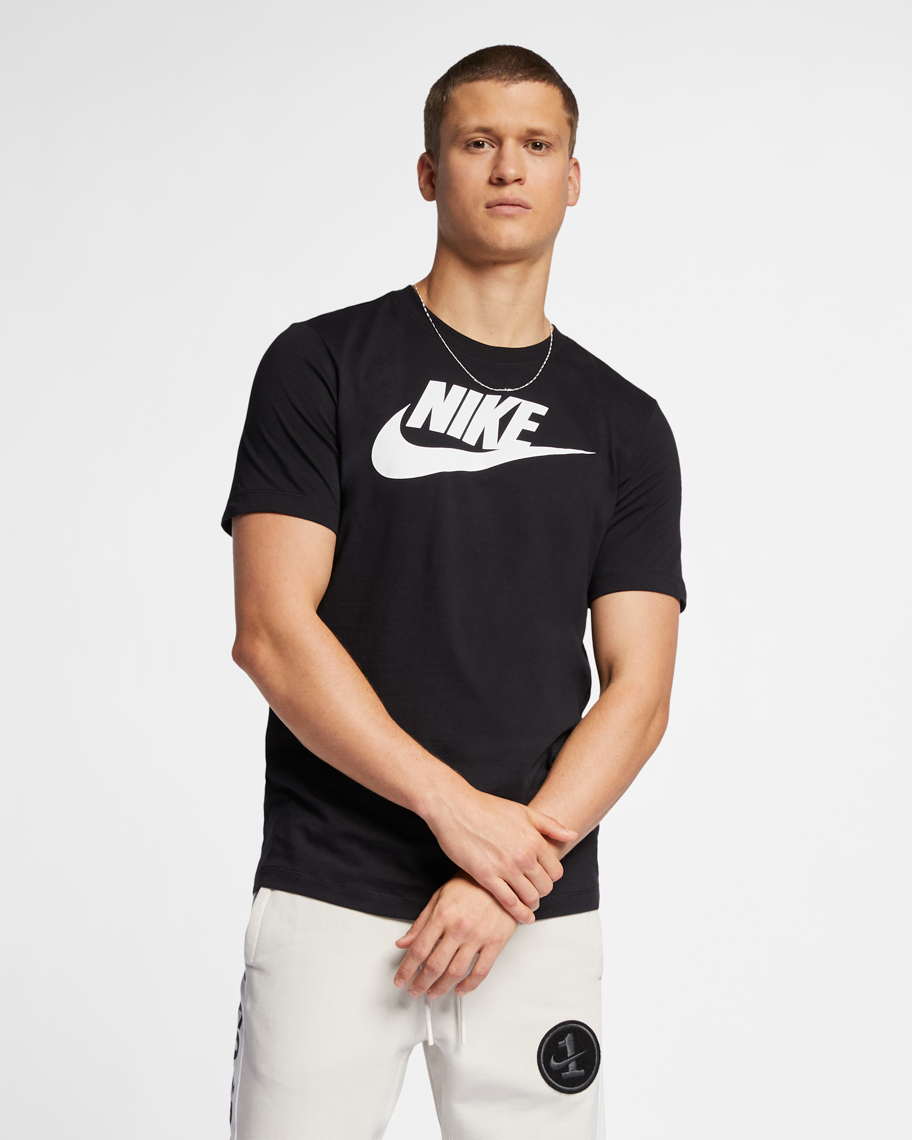Nike Sportswear — Black/White
