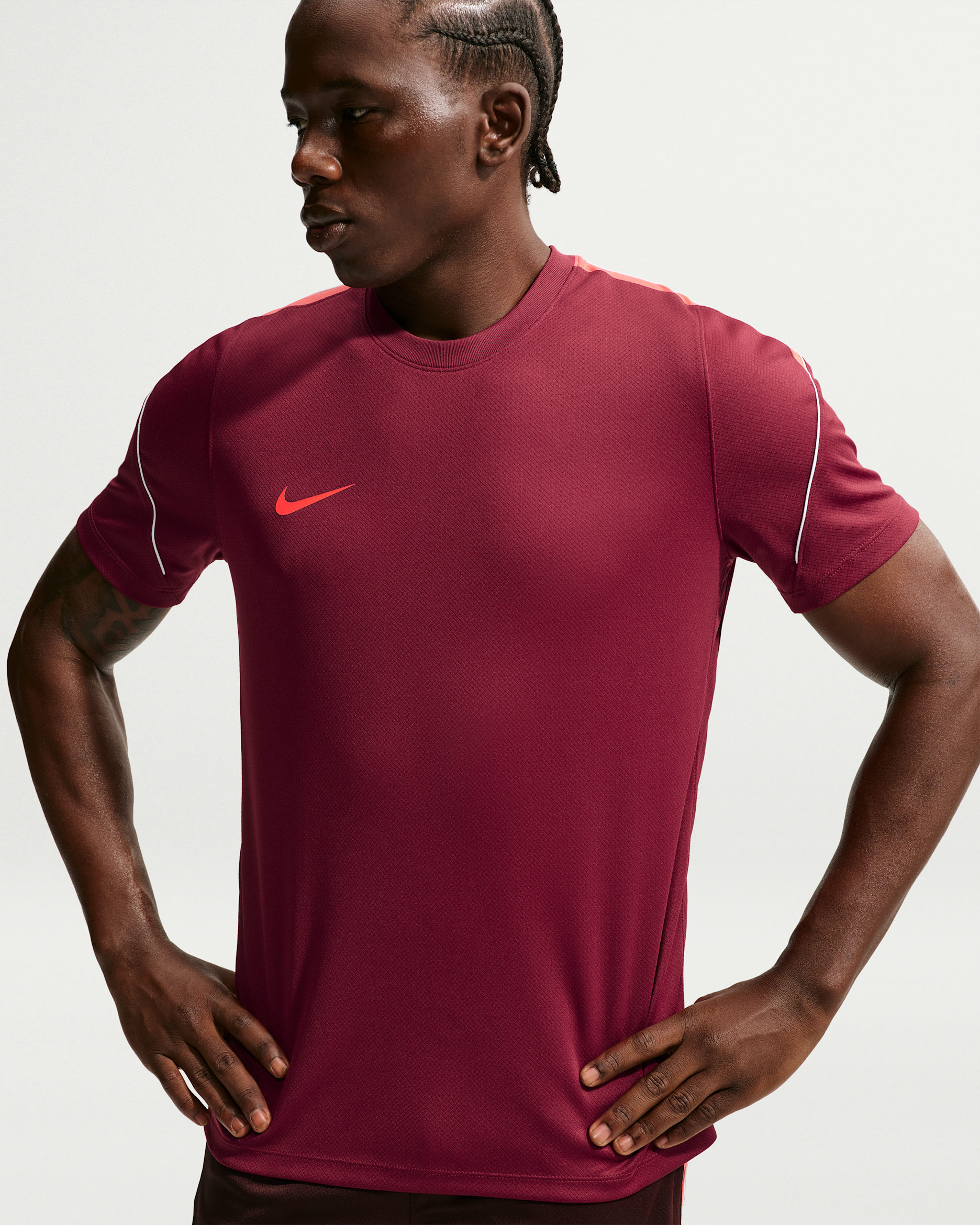 Nike Strike — Team Red/Bright Crimson/White/Bright Crimson