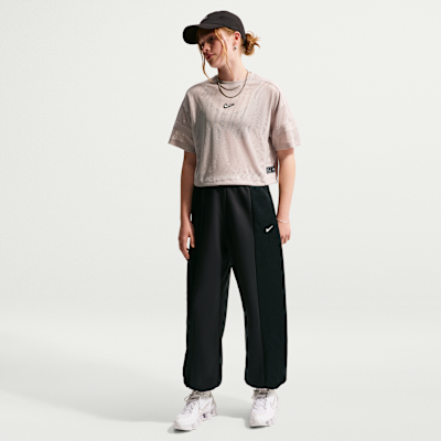 Nike Sportswear — Black/White
