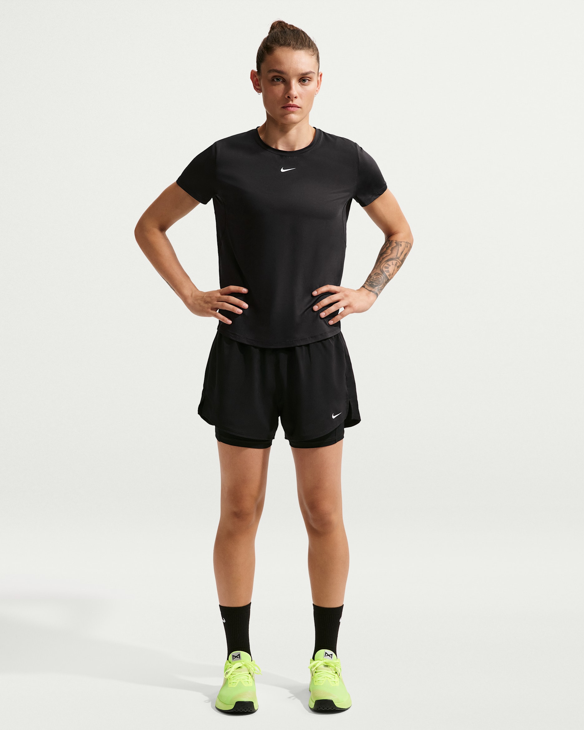 Nike One — Black/White