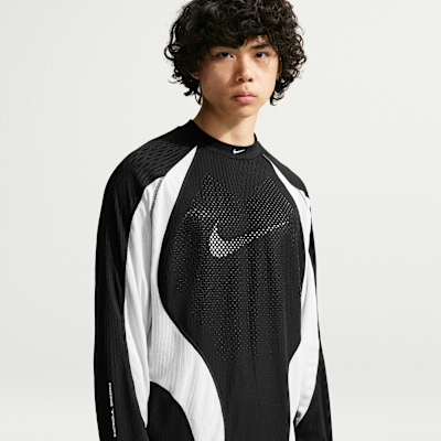 Nike Tech — Black/Off-White/Off-White