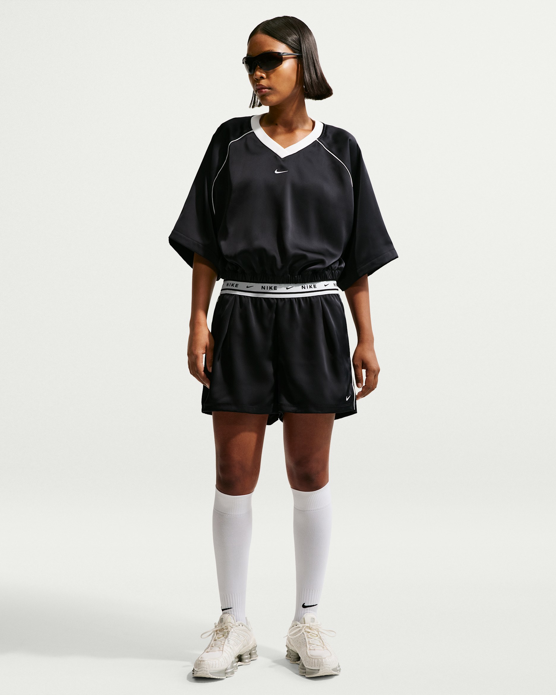 Nike Sportswear — Black/Sail