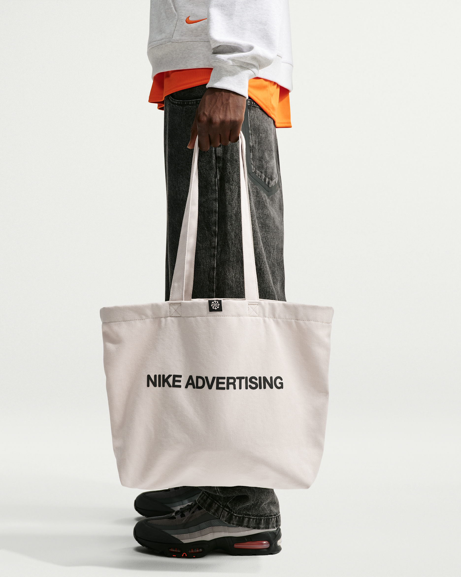 Nike Heritage — Oatmeal/Safety Orange/Safety Orange