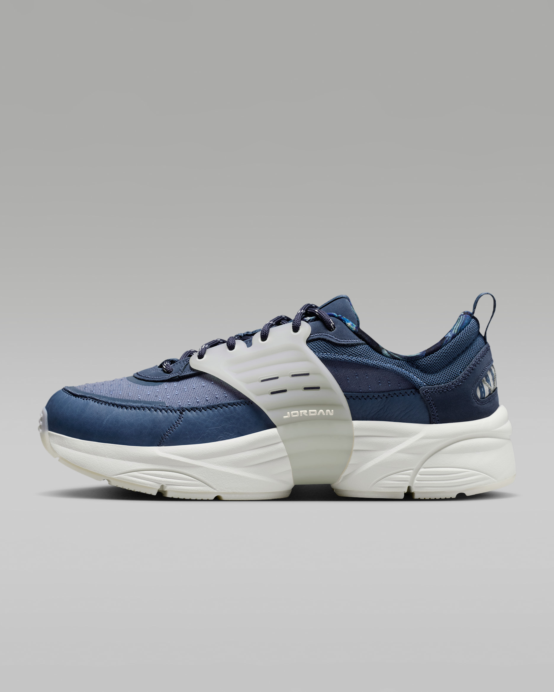 Jordan Trunner O/S — Diffused Blue/Sail/White/Pale Ivory