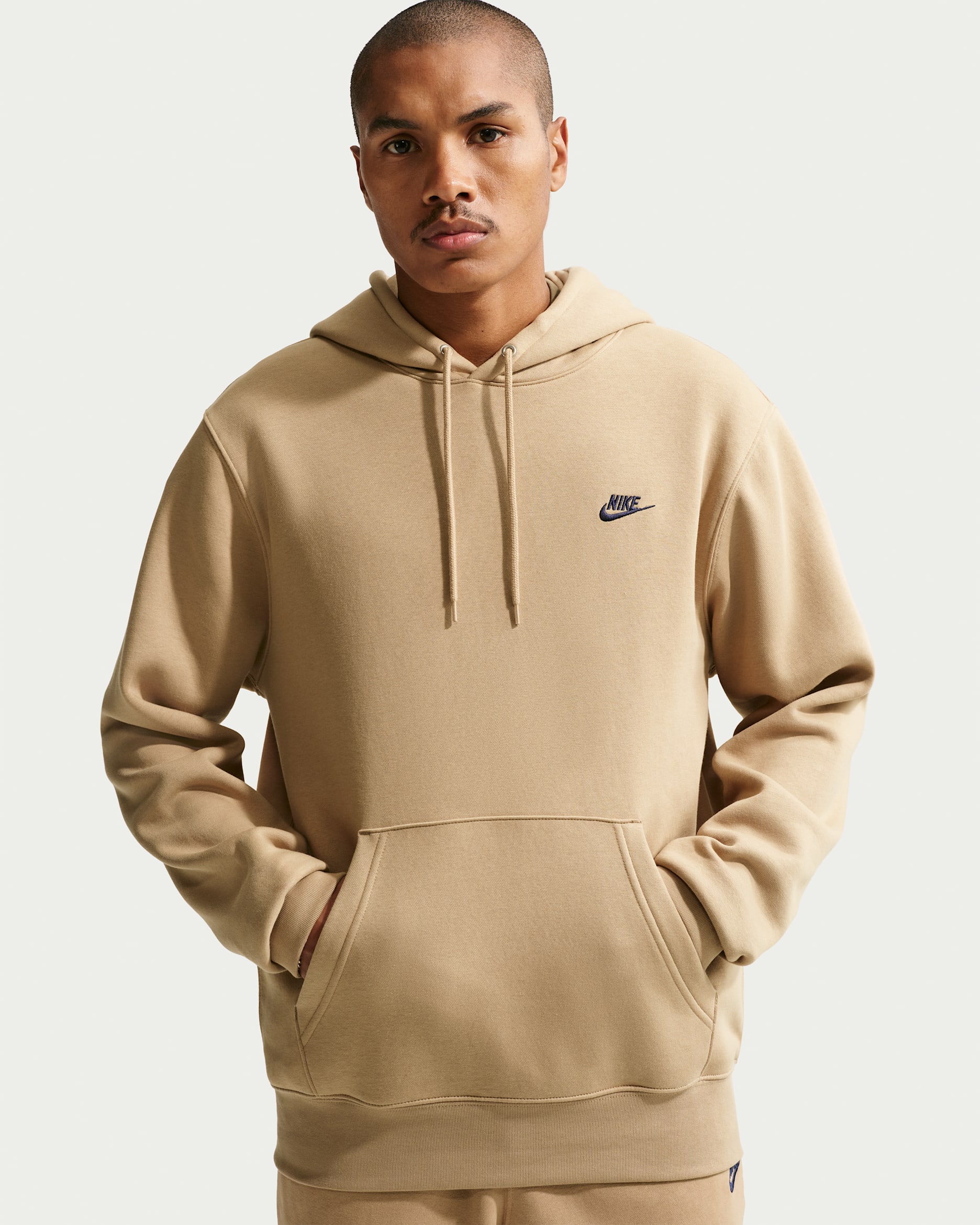 Nike Club — Parachute Beige/Parachute Beige/Obsidian