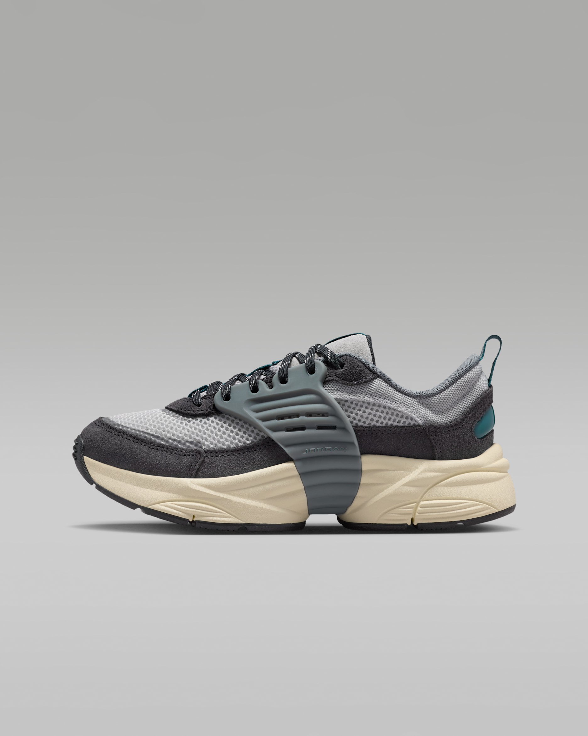 Jordan Trunner O/S — Photon Dust/Anthracite/Cool Grey/Ash Green