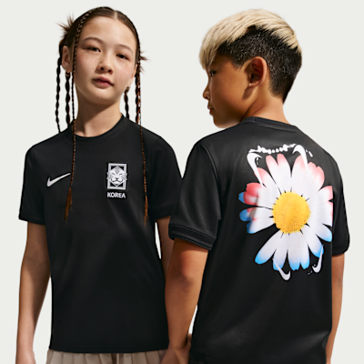 Korea x PEACEMINUSONE — Black/White
