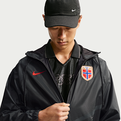 Norway — Black/Black/Chile Red