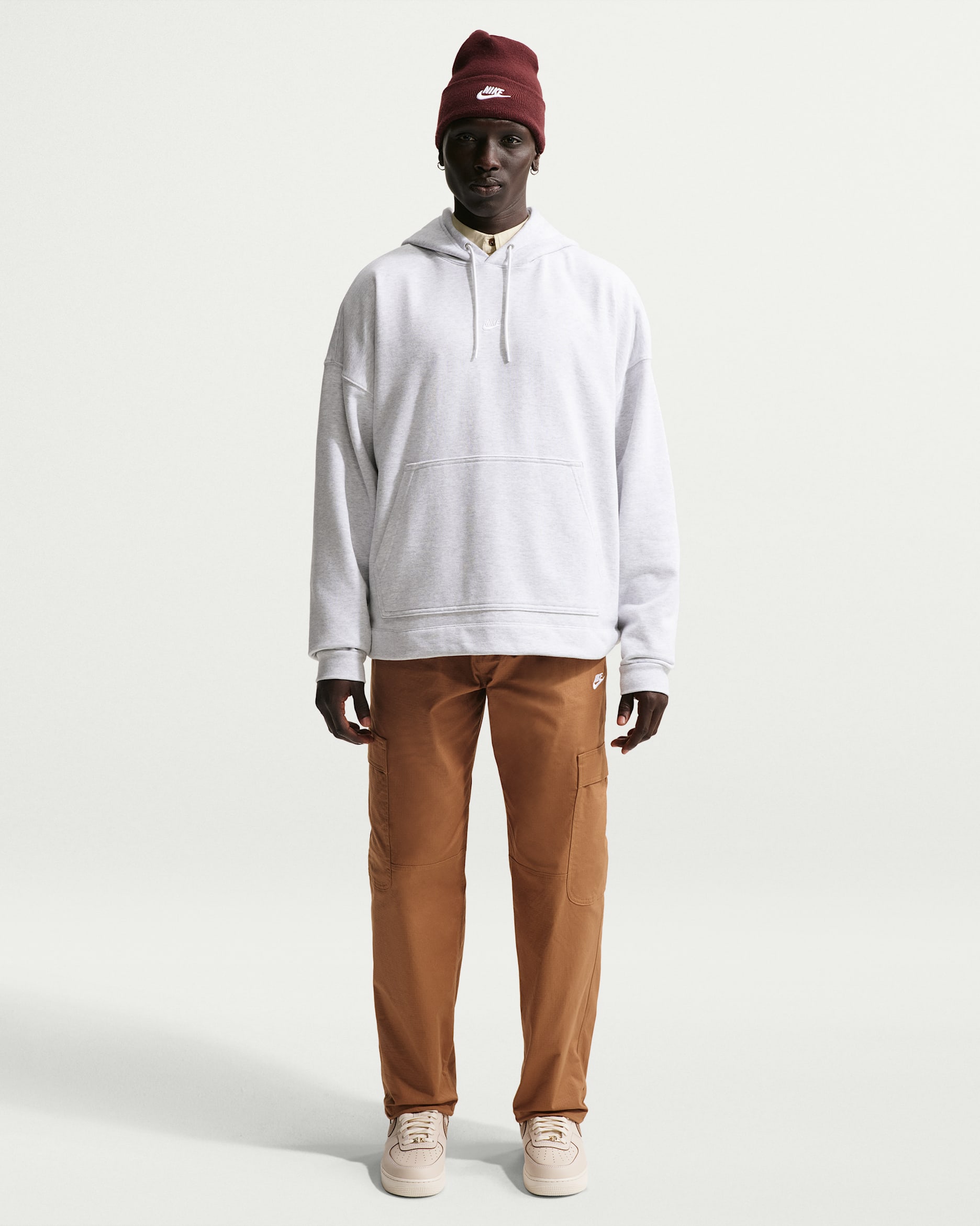 Nike Sportswear Club — Ale Brown/White