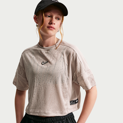 Nike Sportswear — Moon Particle