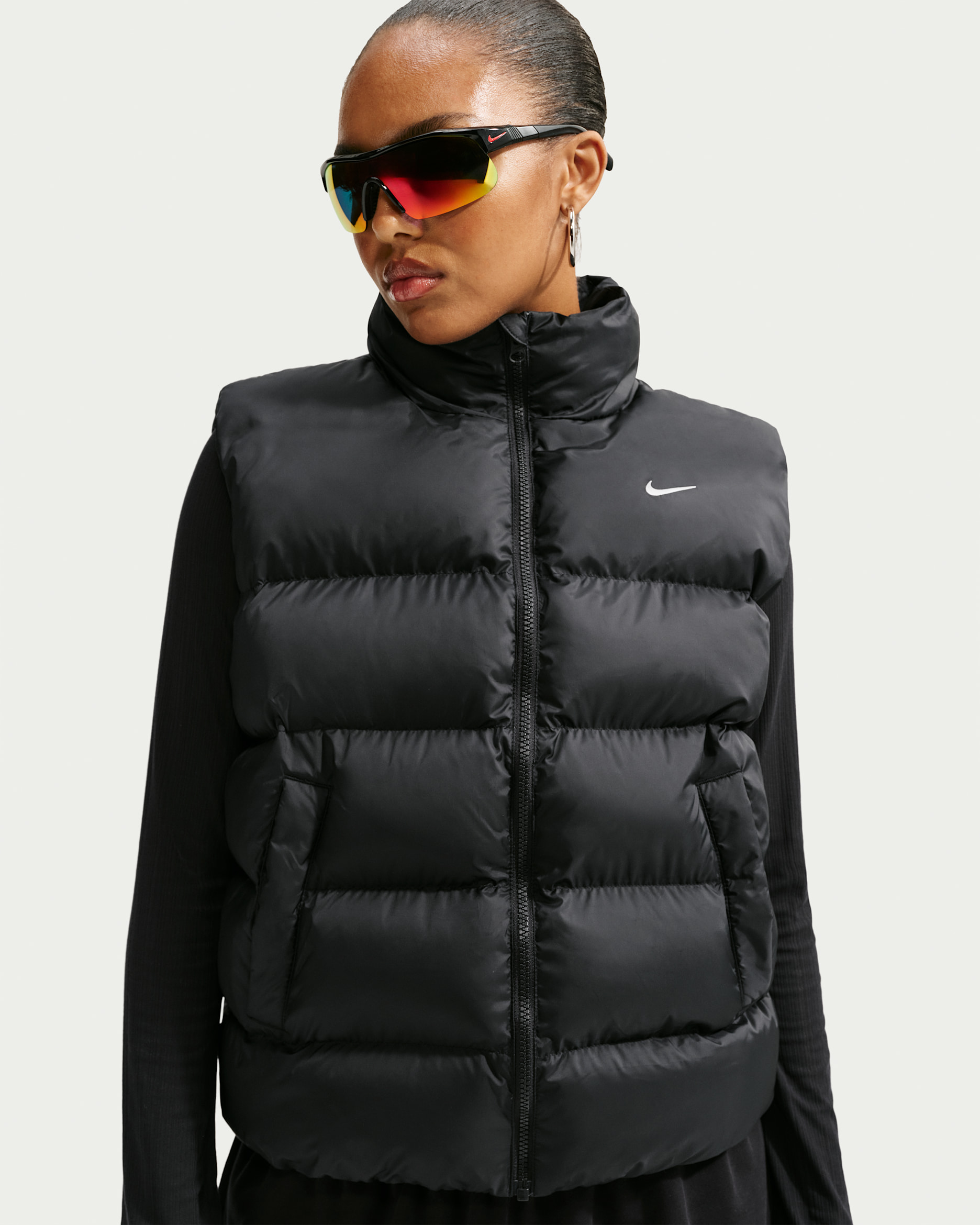 Nike Sportswear — Black/Sail