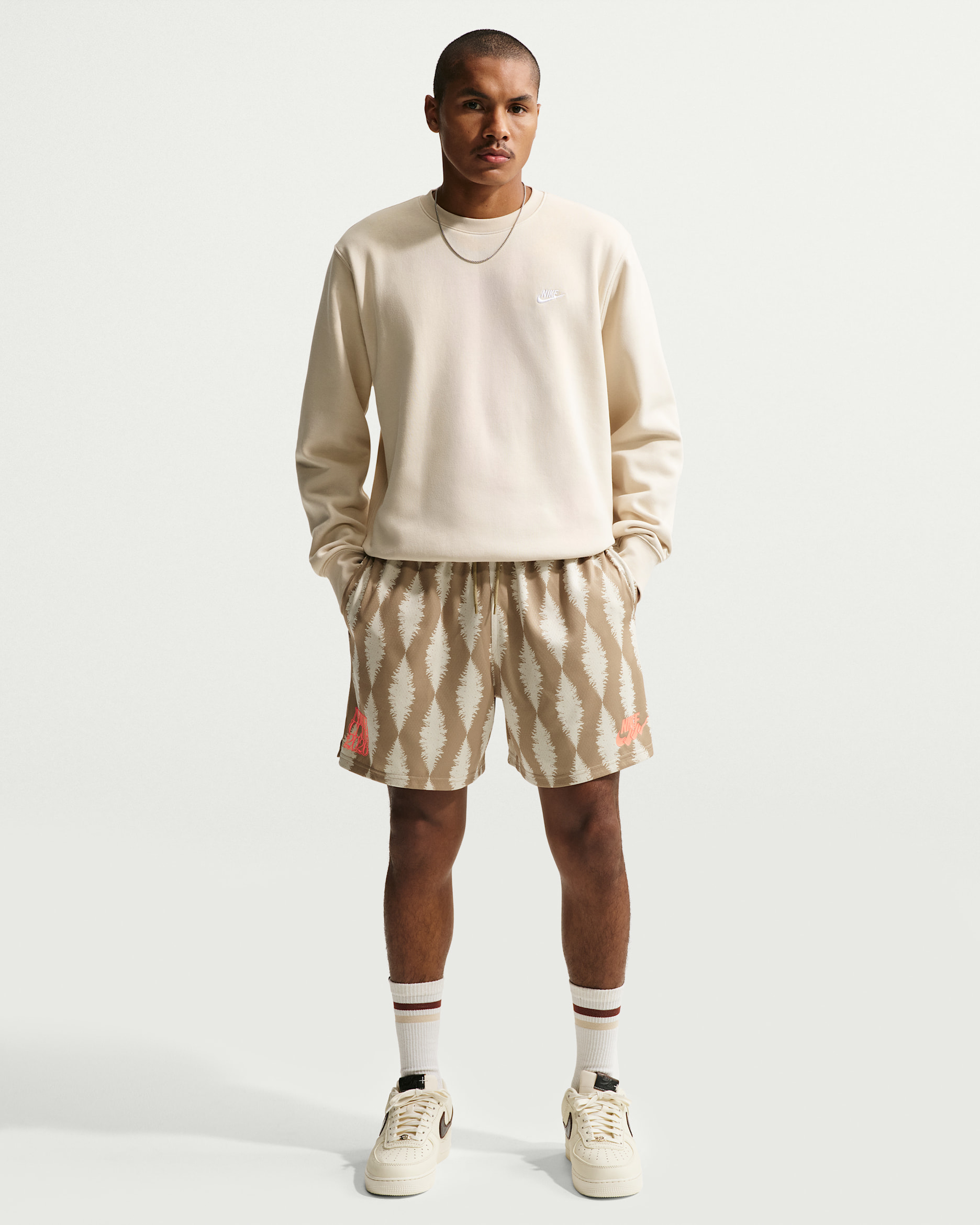 Nike Club — Light Khaki/White