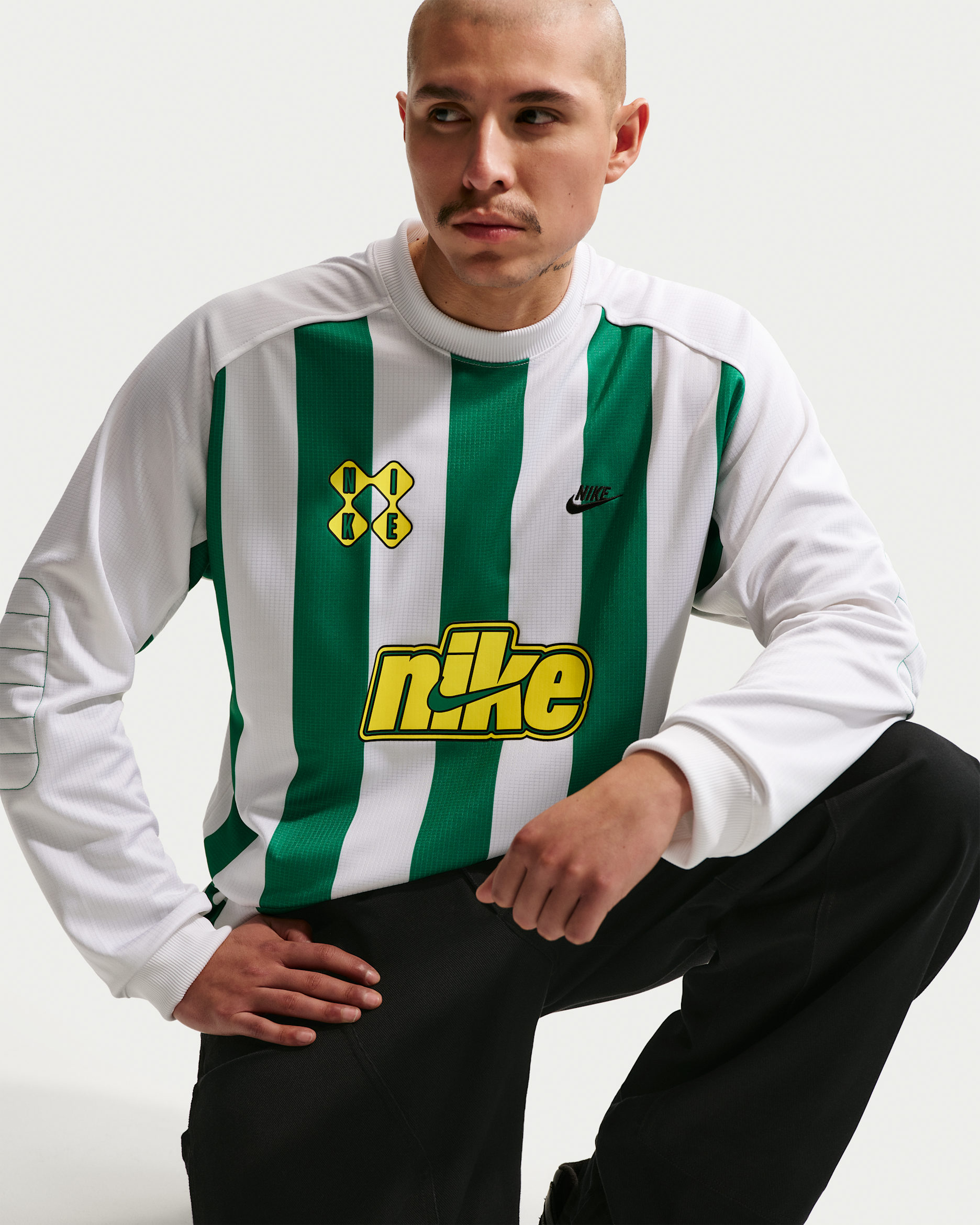Nike Sportswear Club — Malachite/White/Lightning