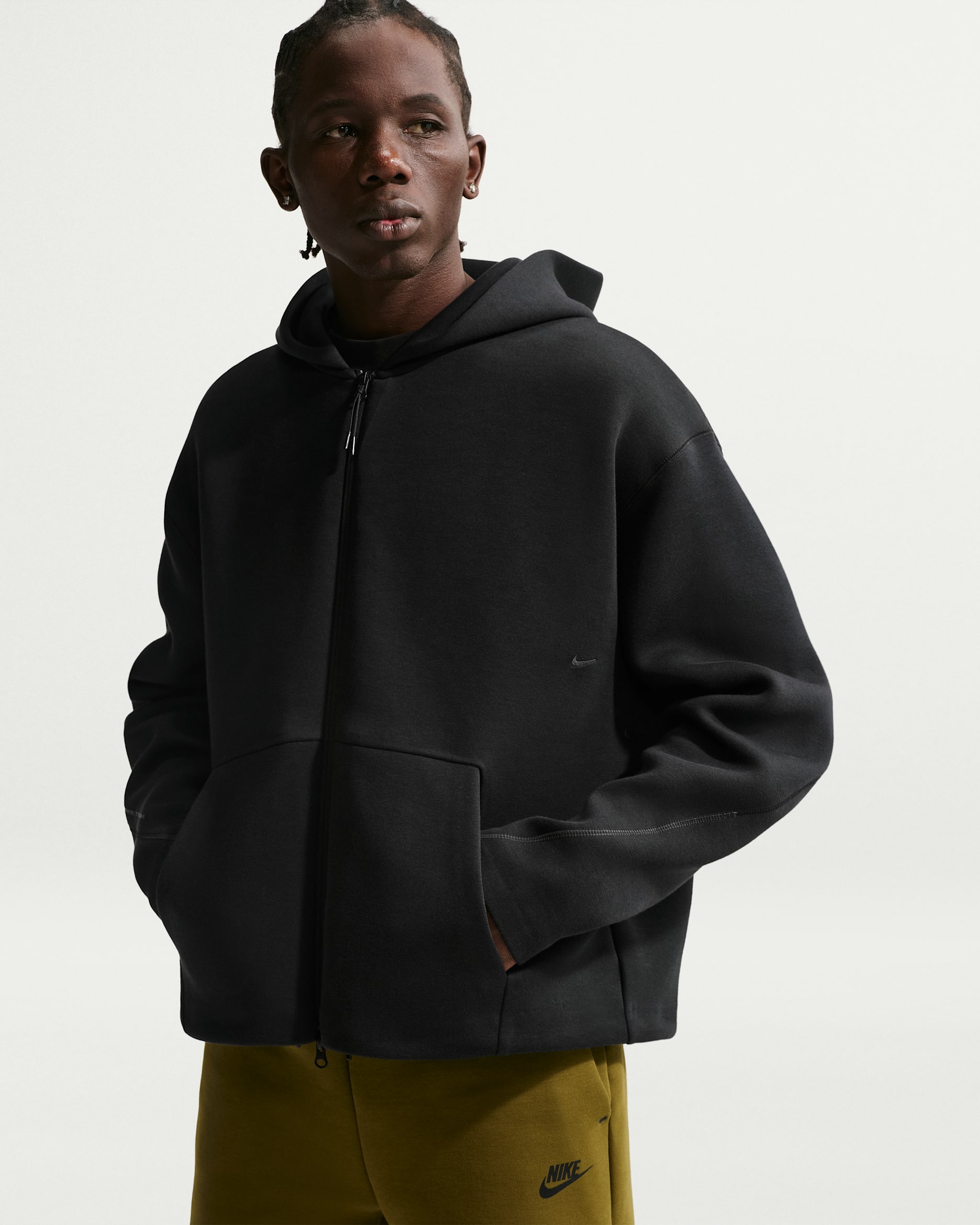 Nike Tech — Black/Black