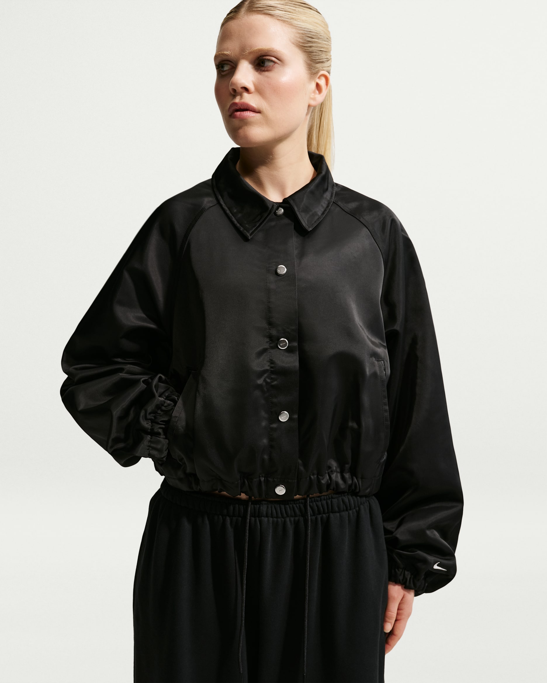 Nike Sportswear — Black/Sail