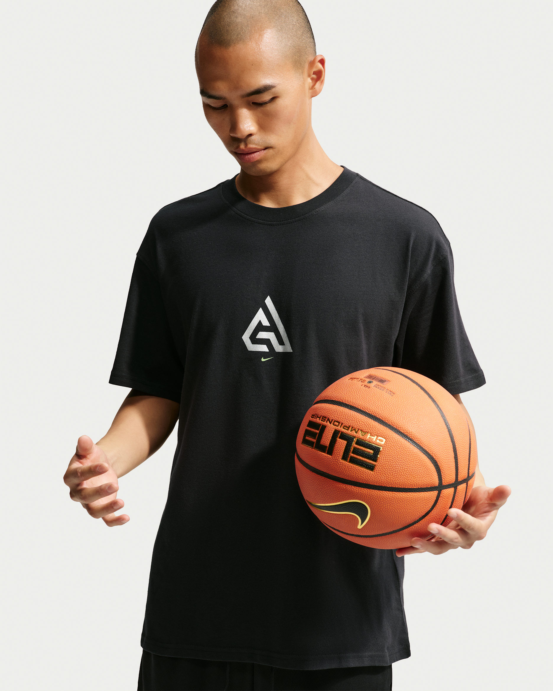 Giannis — Black