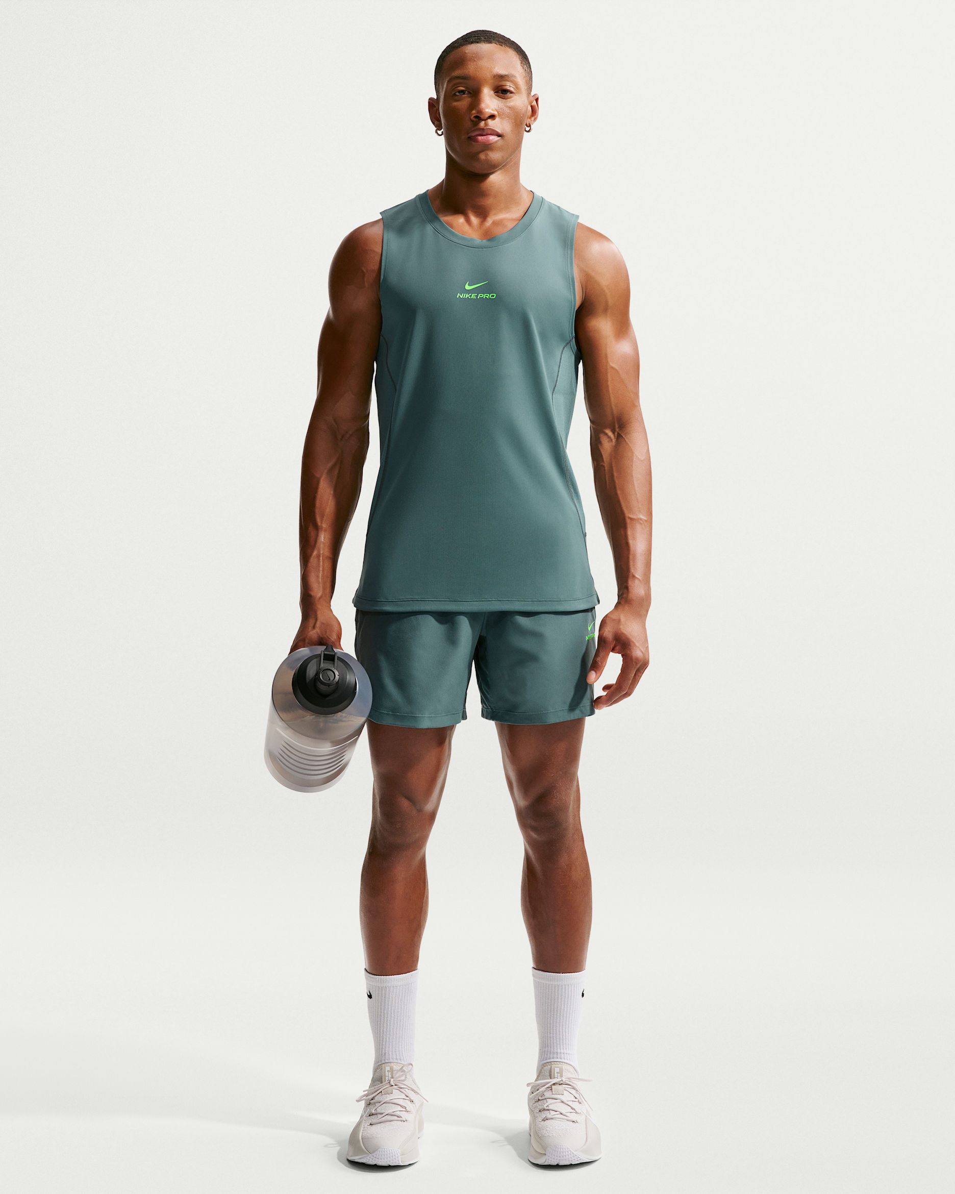 Nike Pro Training — Mineral Slate/Green Strike