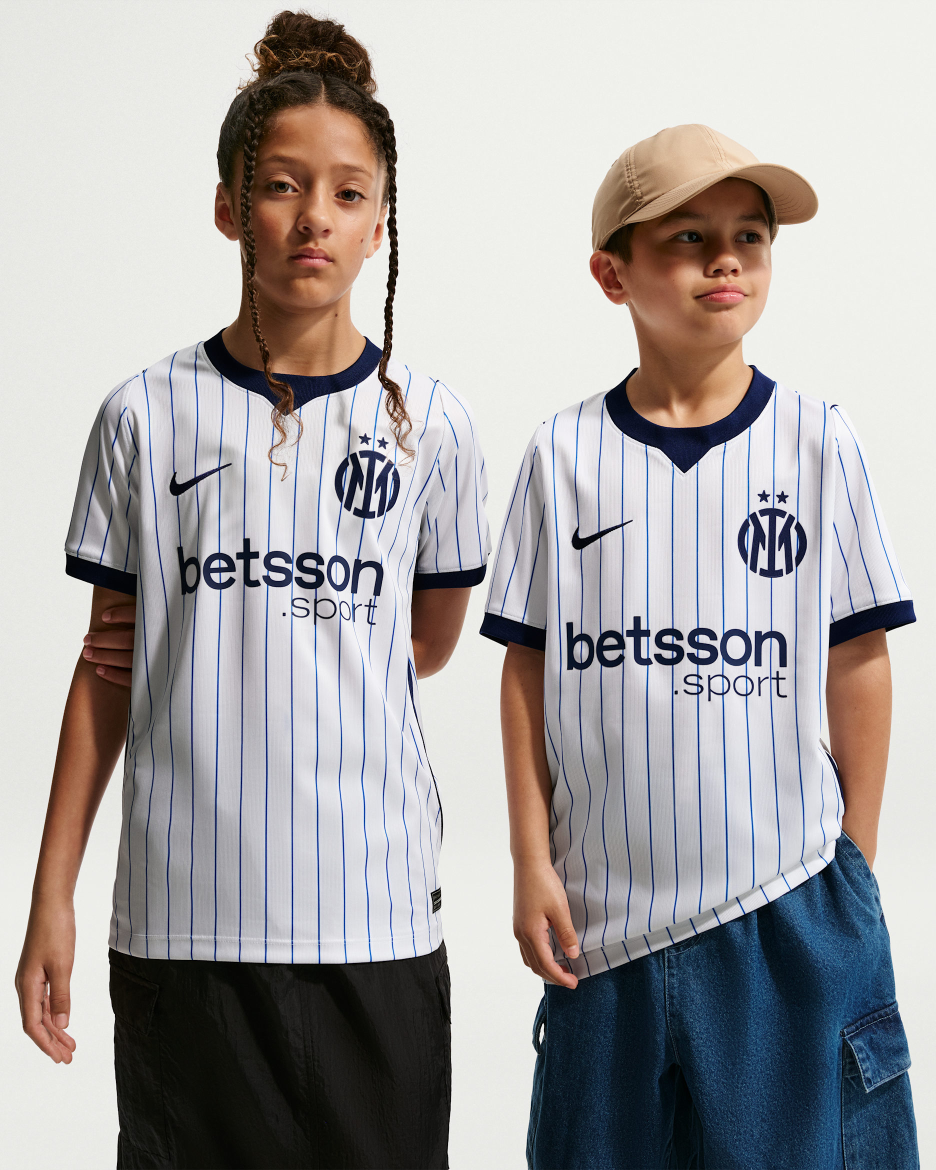 Inter Milan 2026/27 Stadium Away — White/Blue Void/Blue Void