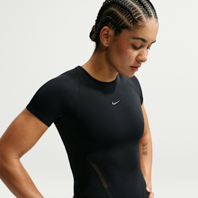 Nike Universa — Black/Anthracite/Dark Smoke Grey