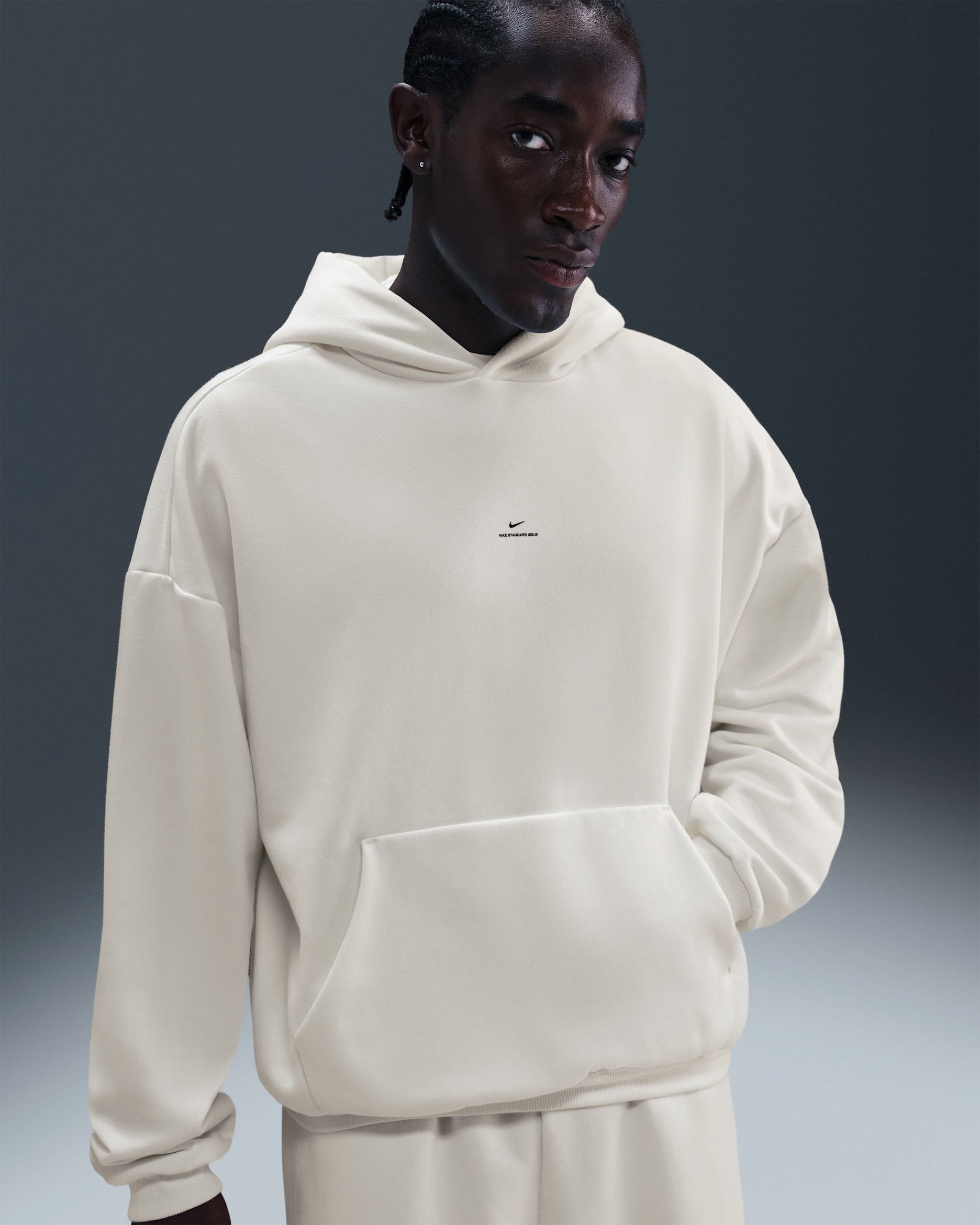 Nike Standard Issue — Sail/Black