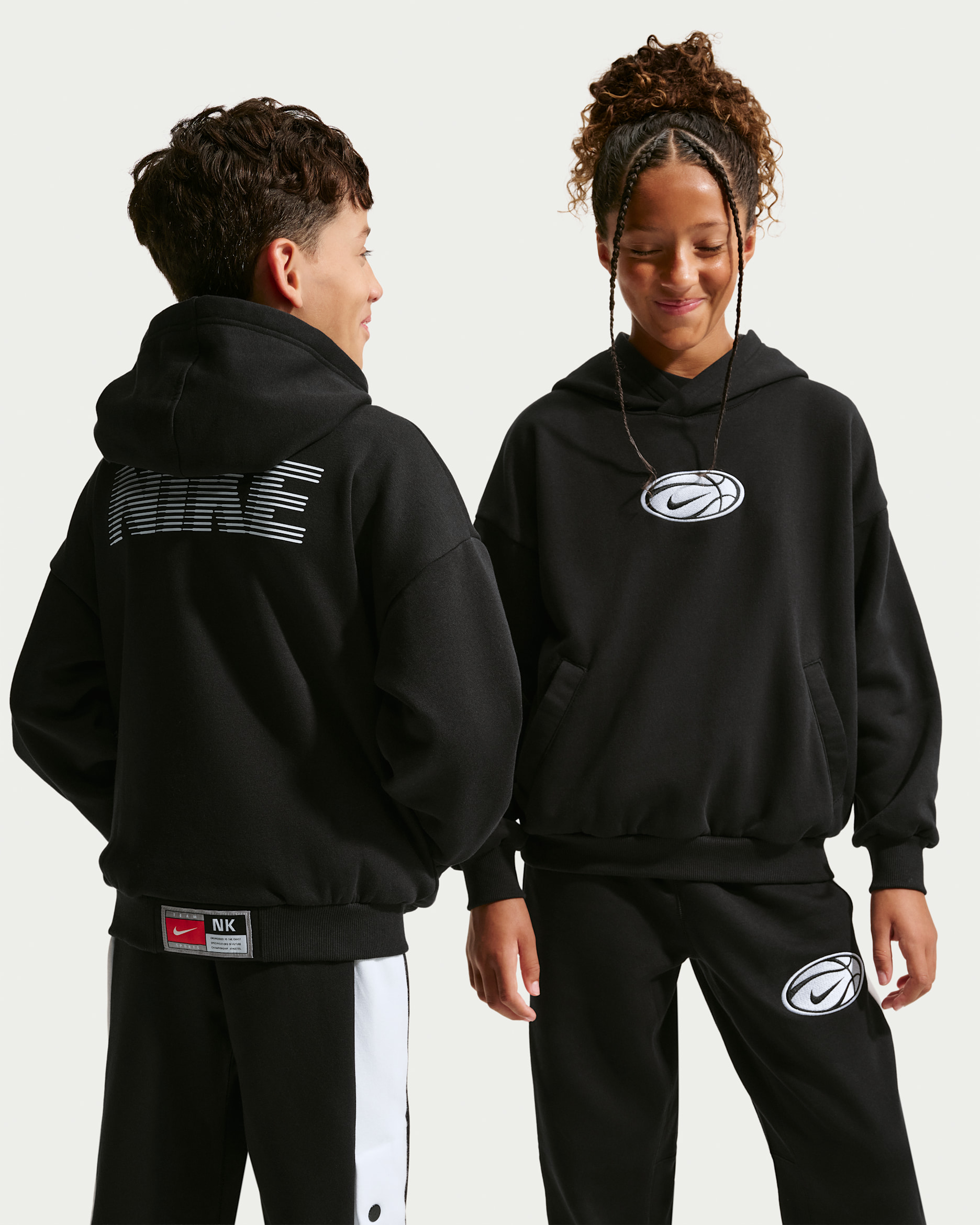 Nike — Black/White