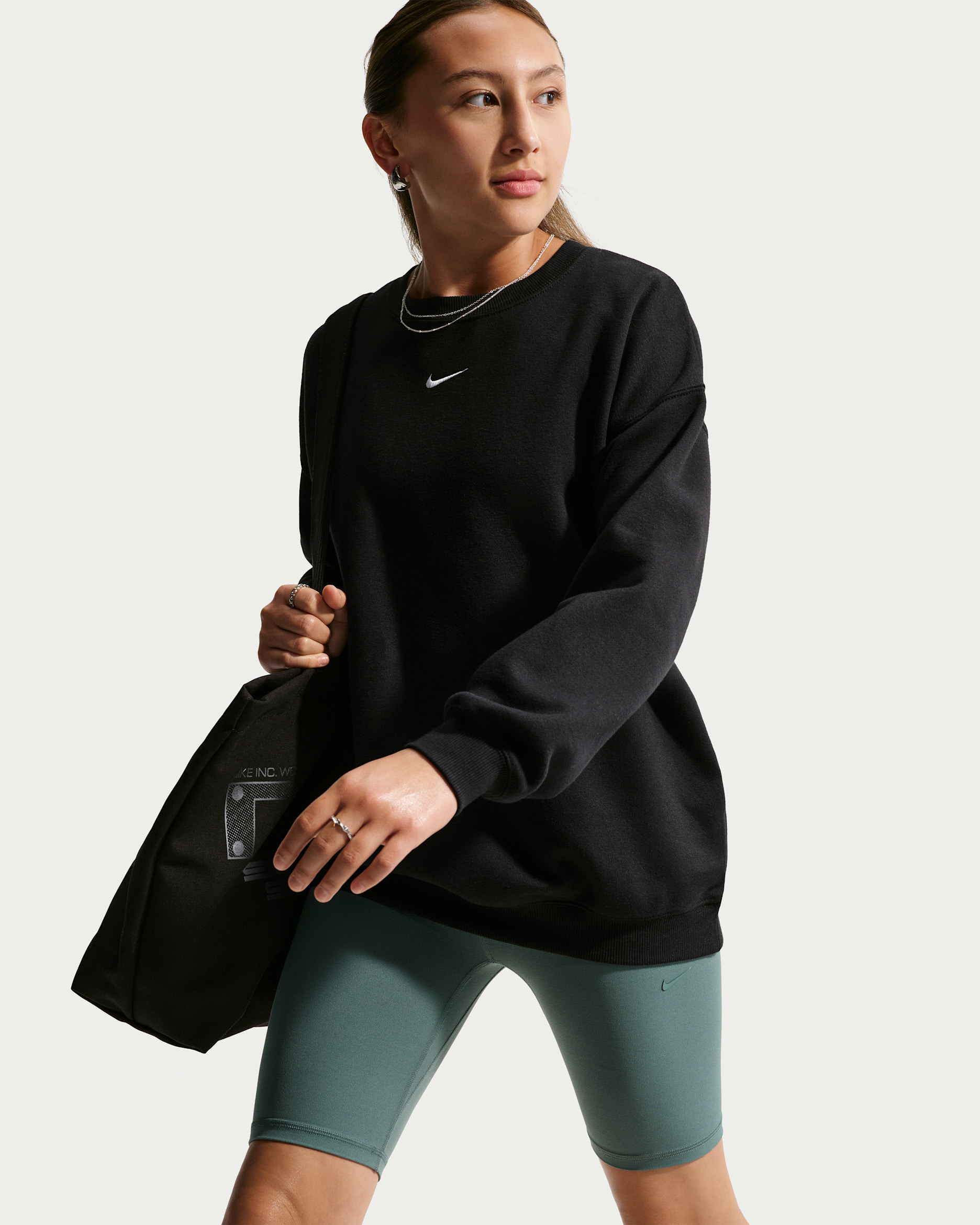 Nike Sportswear Studio — Black/White
