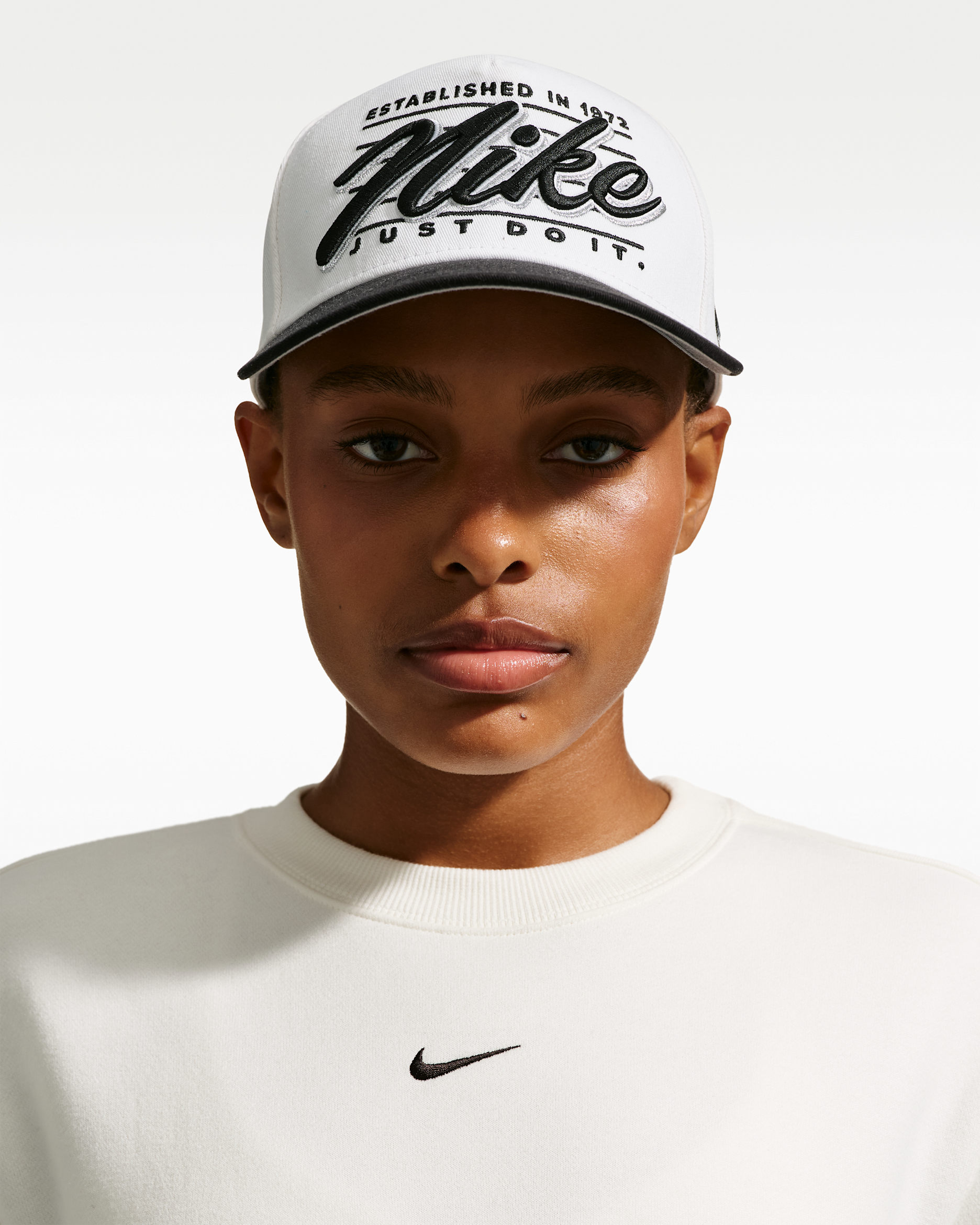 Nike Rise — White/Black/Light Smoke Grey/Metallic Silver
