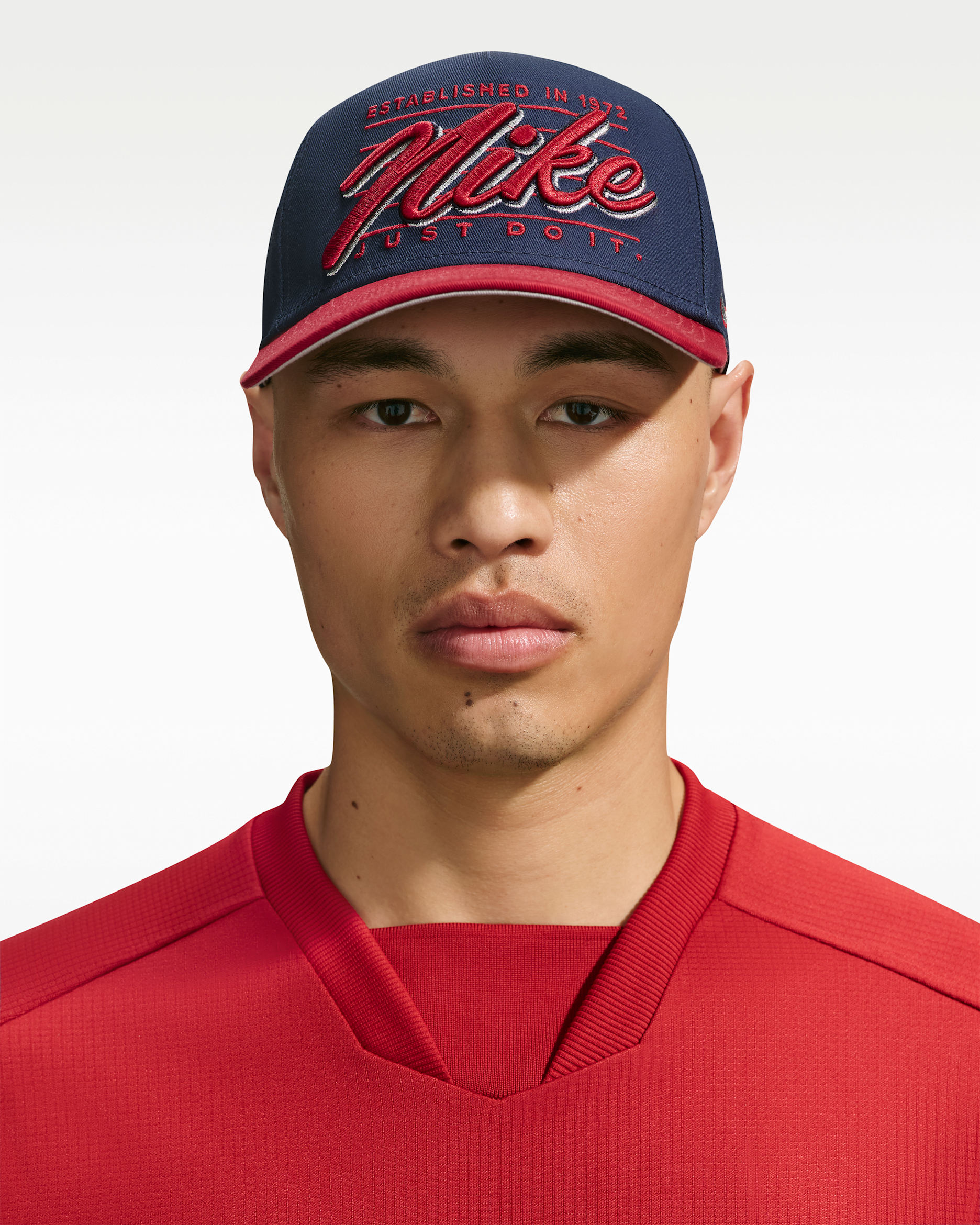 Nike Rise — Midnight Navy/Tough Red/Light Smoke Grey/Metallic Silver