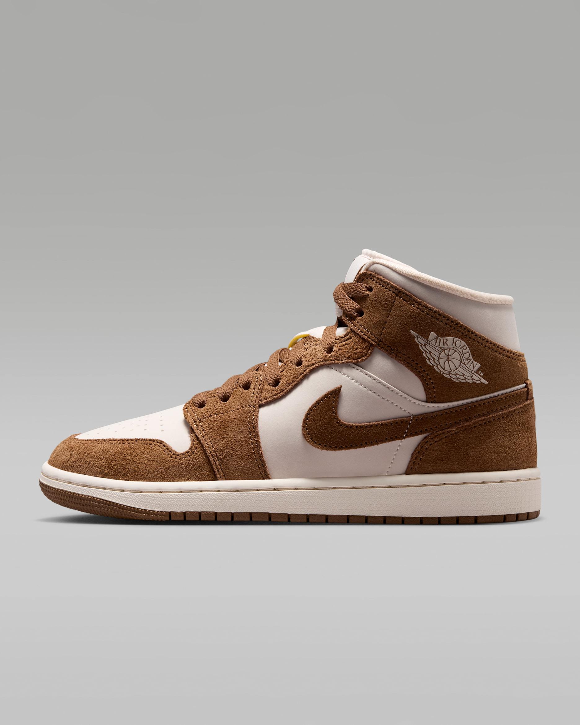 Air Jordan 1 Mid — Light British Tan/Chalk