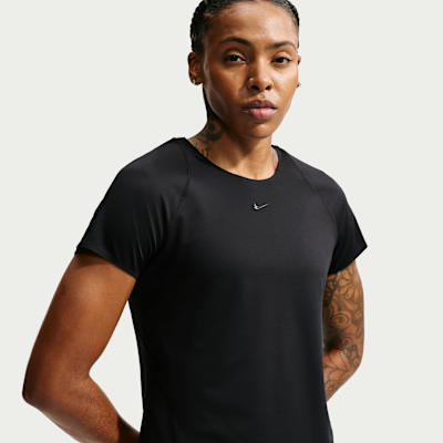 Nike Universa — Black/Dark Smoke Grey