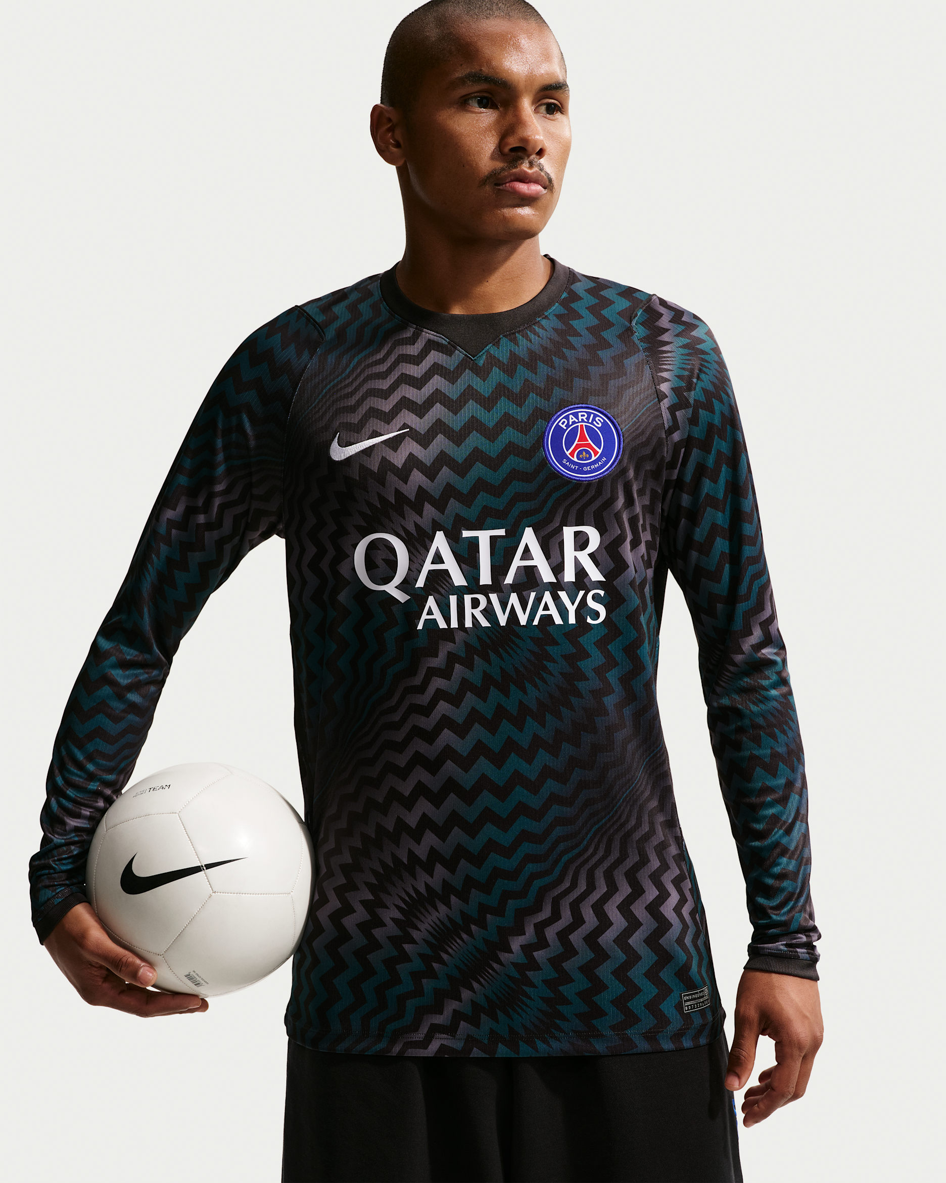 Paris Saint-Germain 2026/27 Stadium Goalkeeper — Black/White