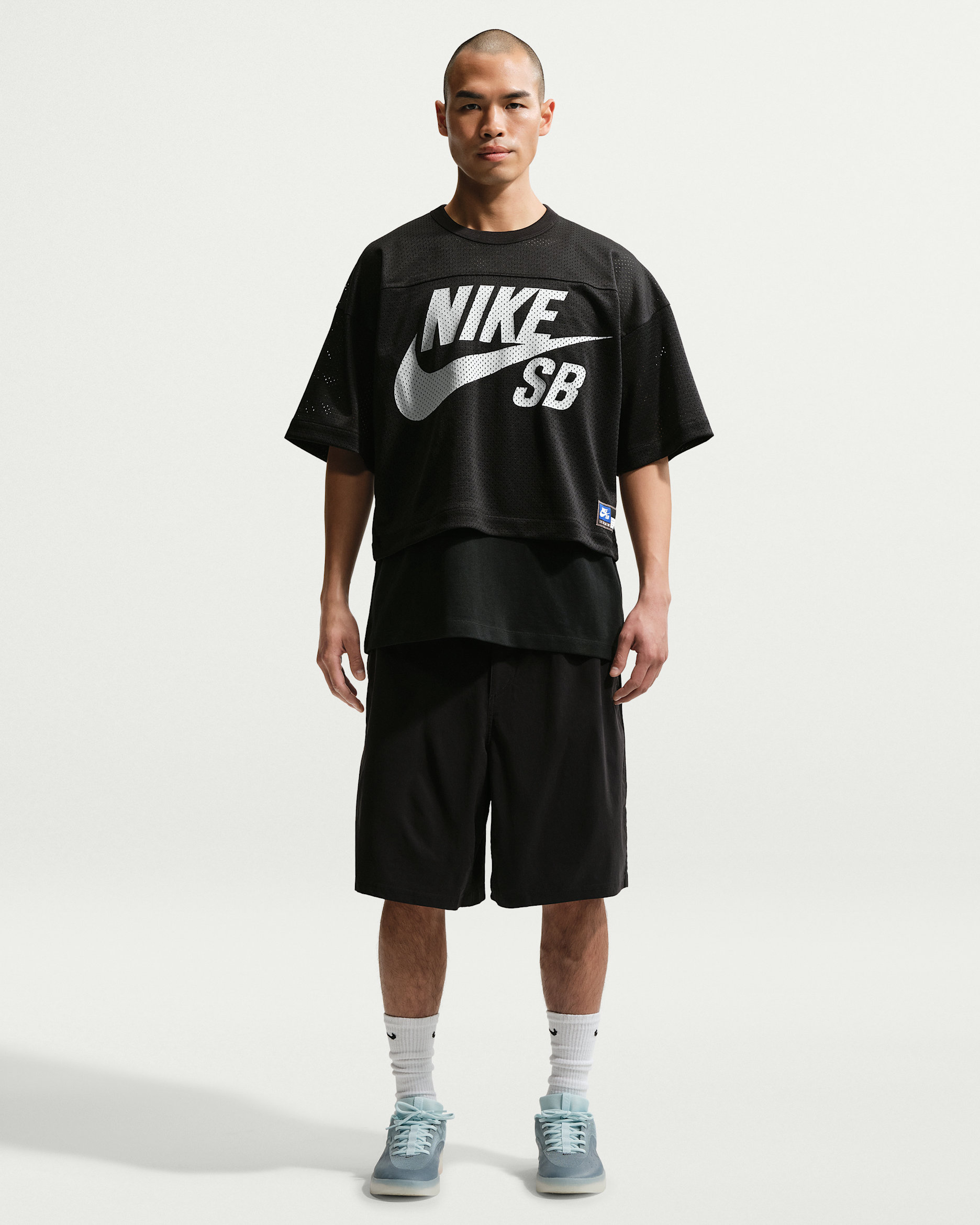 Nike SB — Black/White