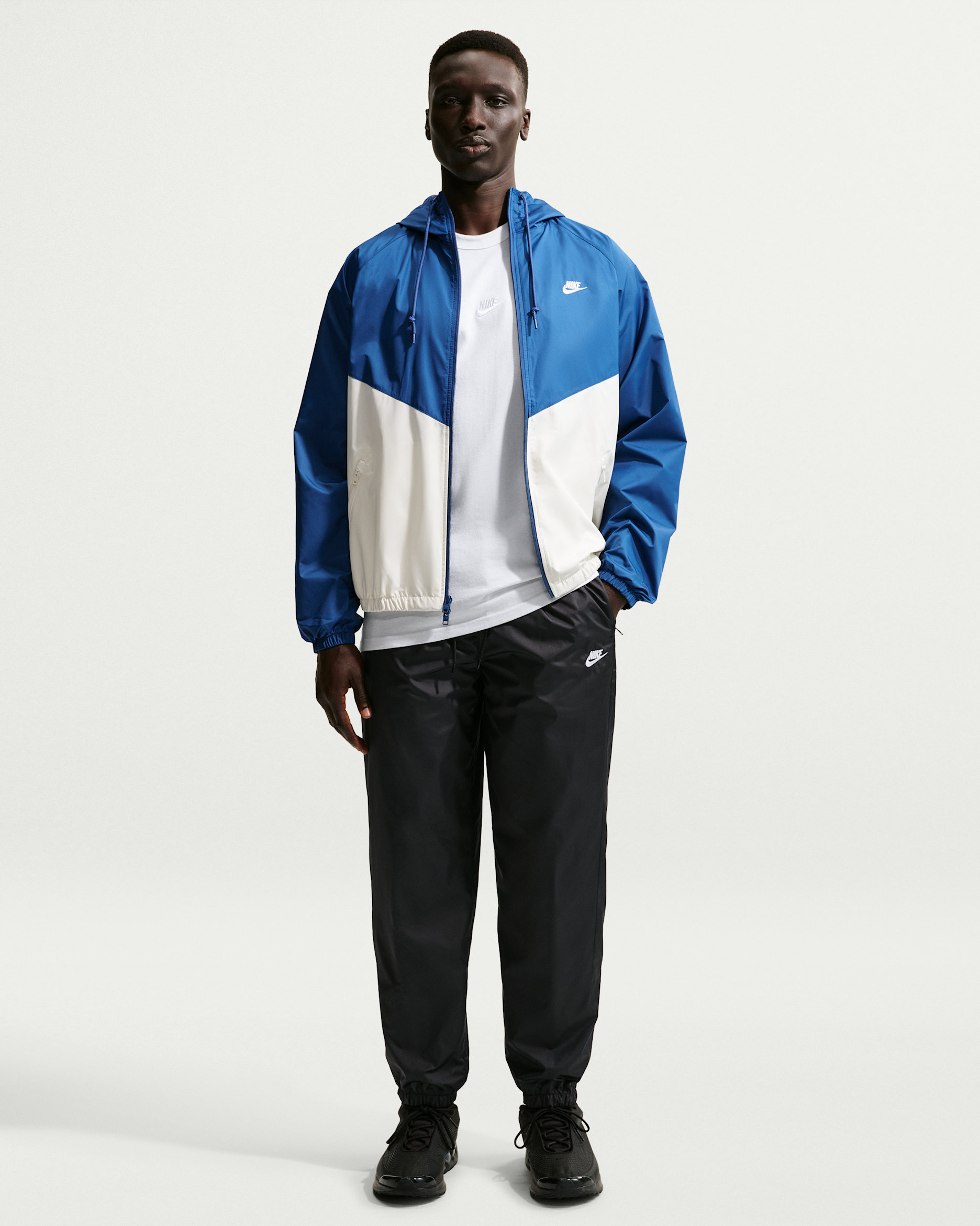Nike Windrunner — Black/White
