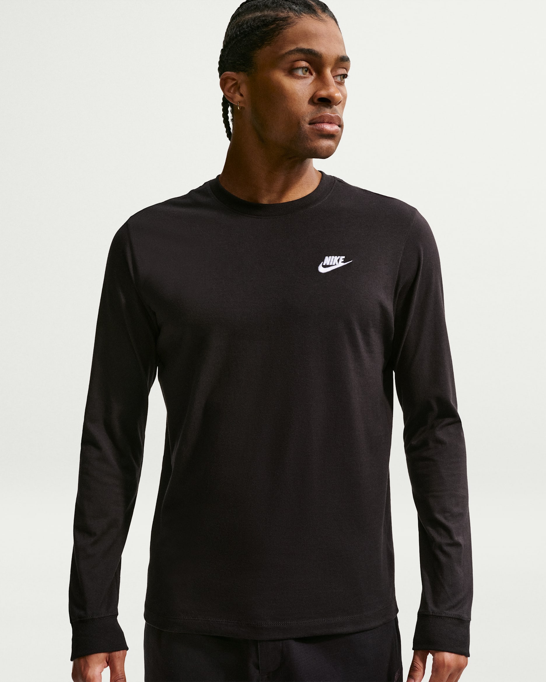 Nike Sportswear Club — Black/White