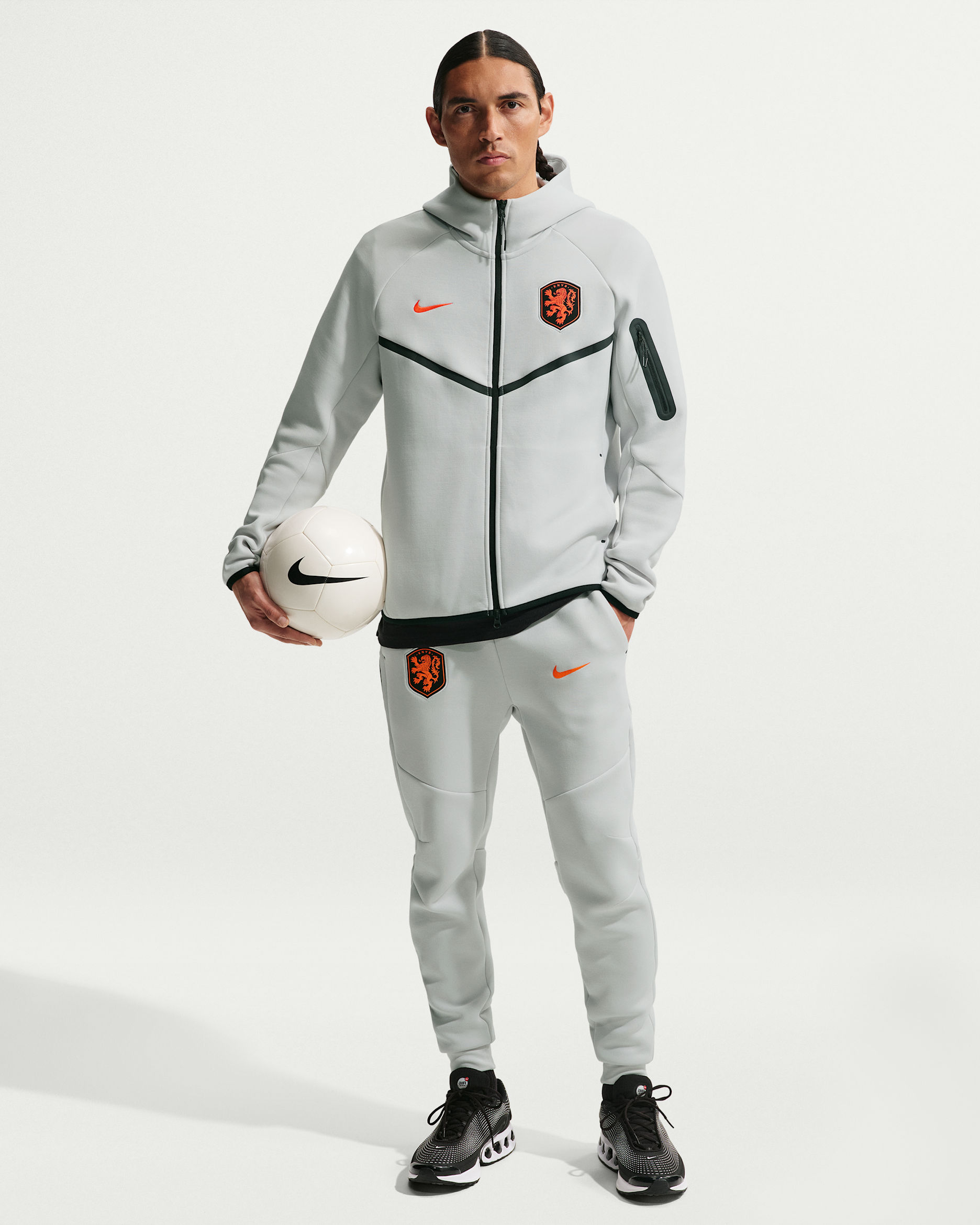 Netherlands Tech Fleece — Photon Dust/Hyper Crimson