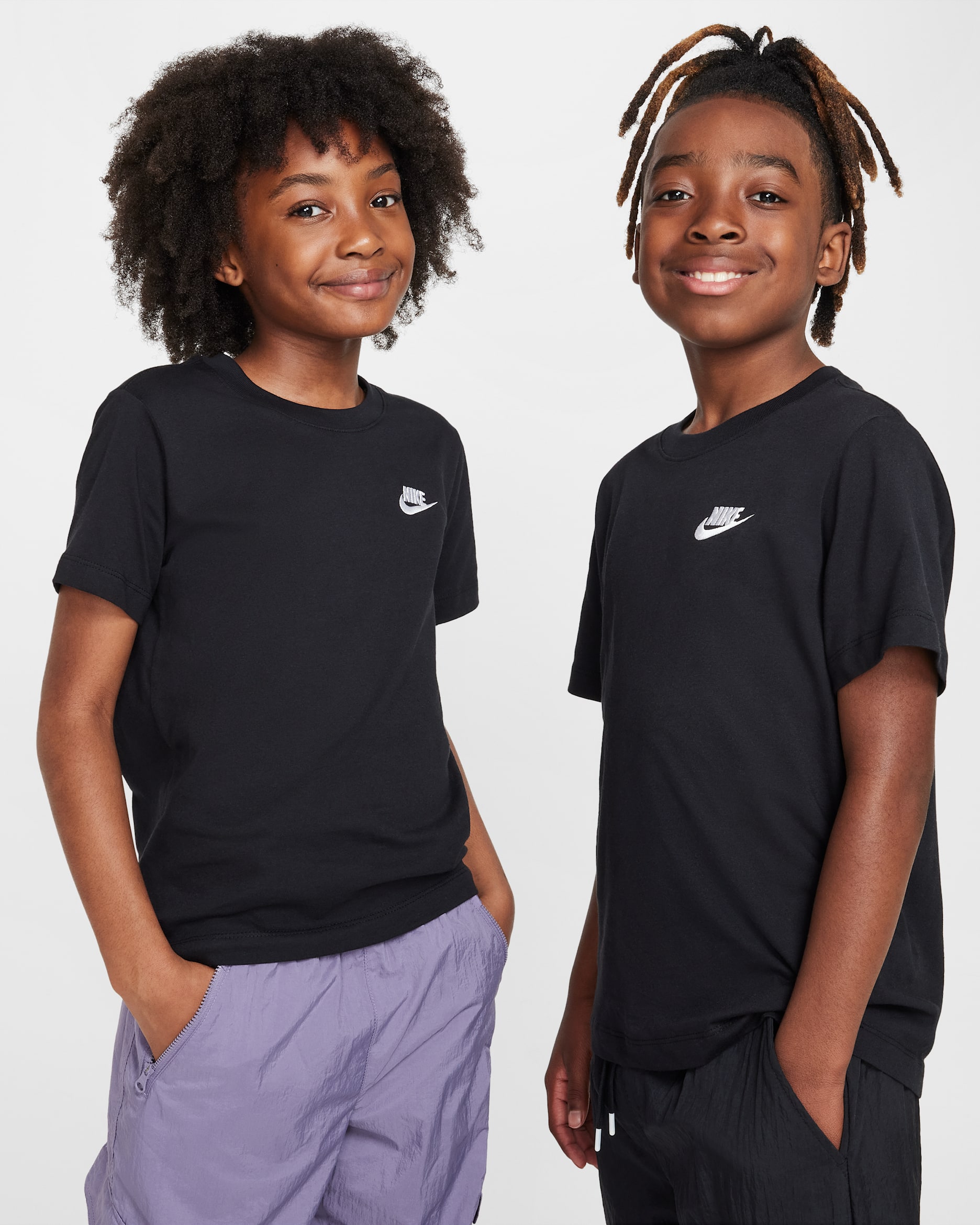 Nike Sportswear — Black