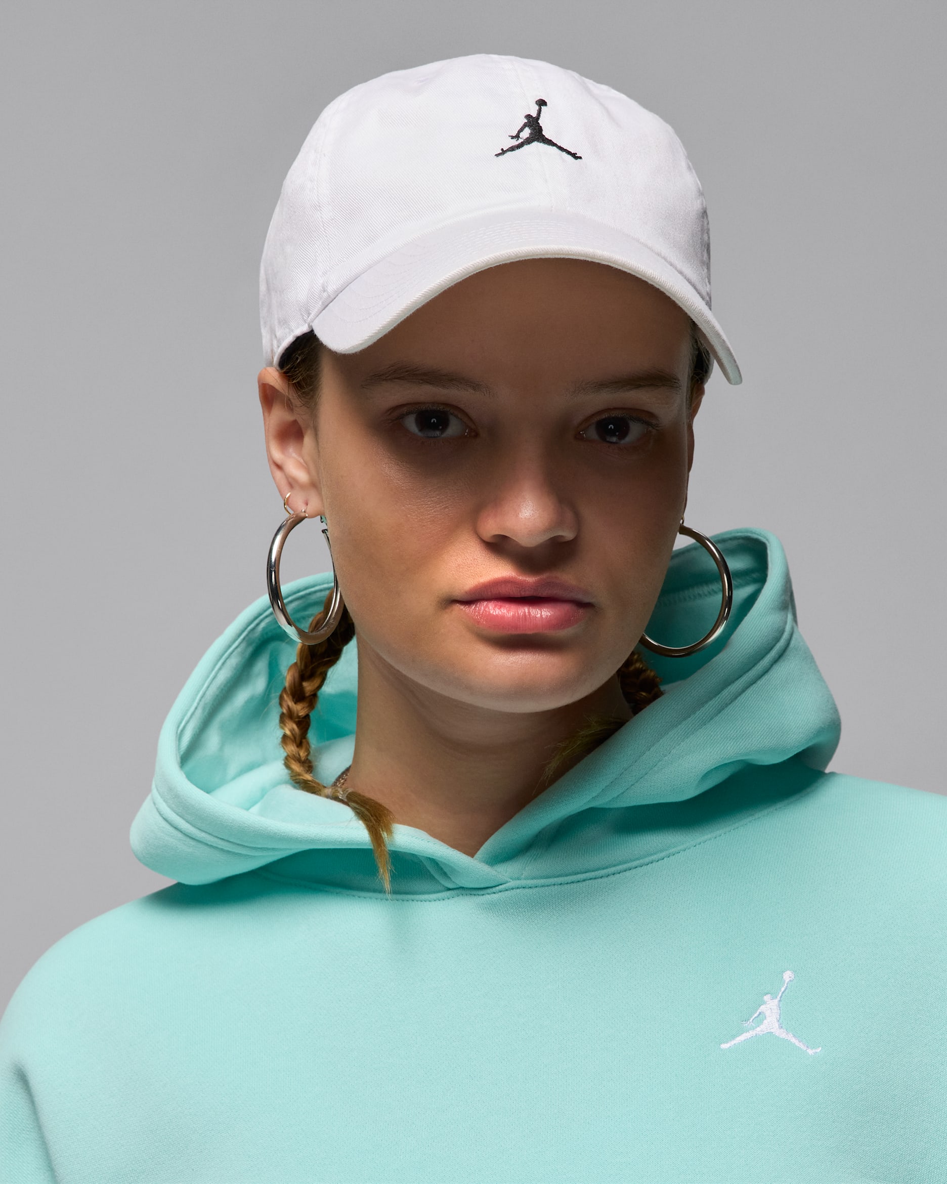 Jordan Club — White/Black