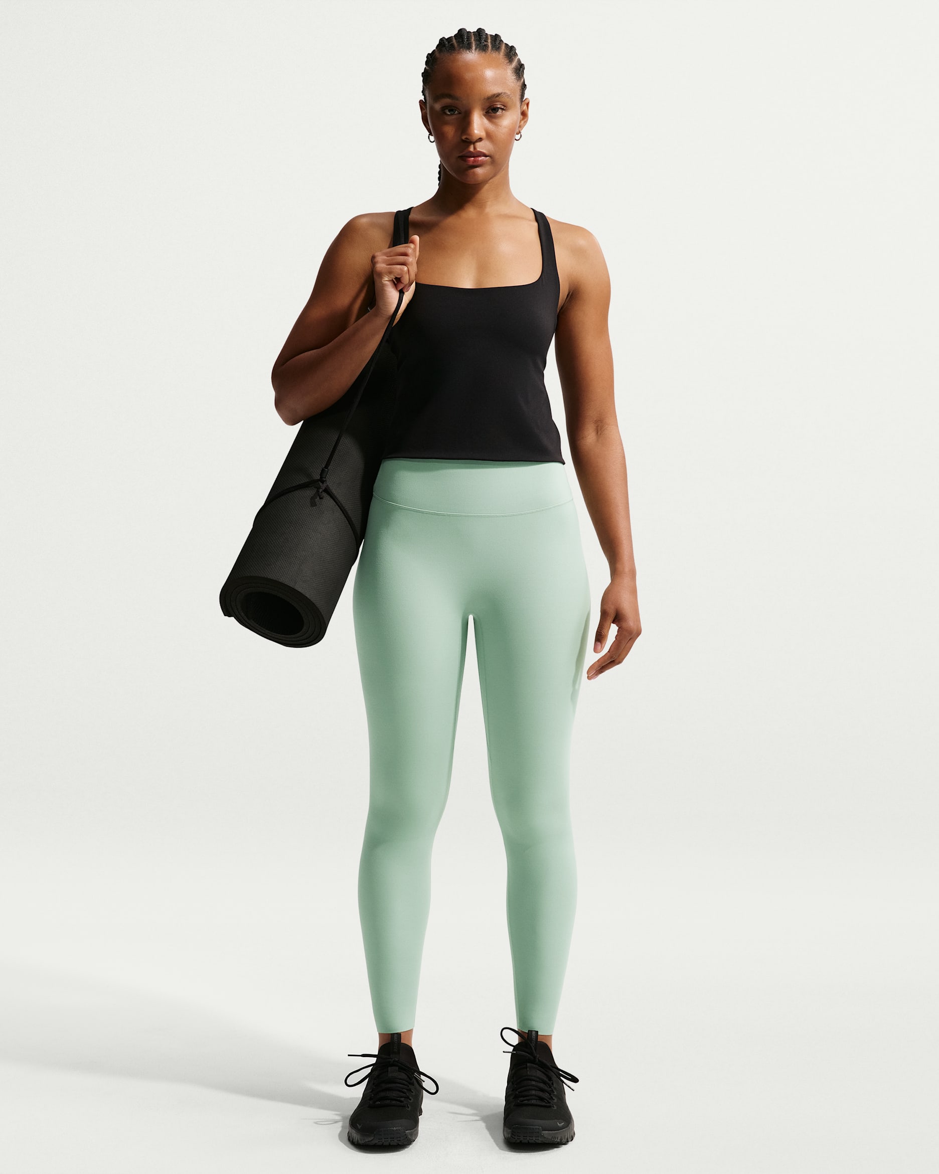 Nike Zenvy — Steam/White