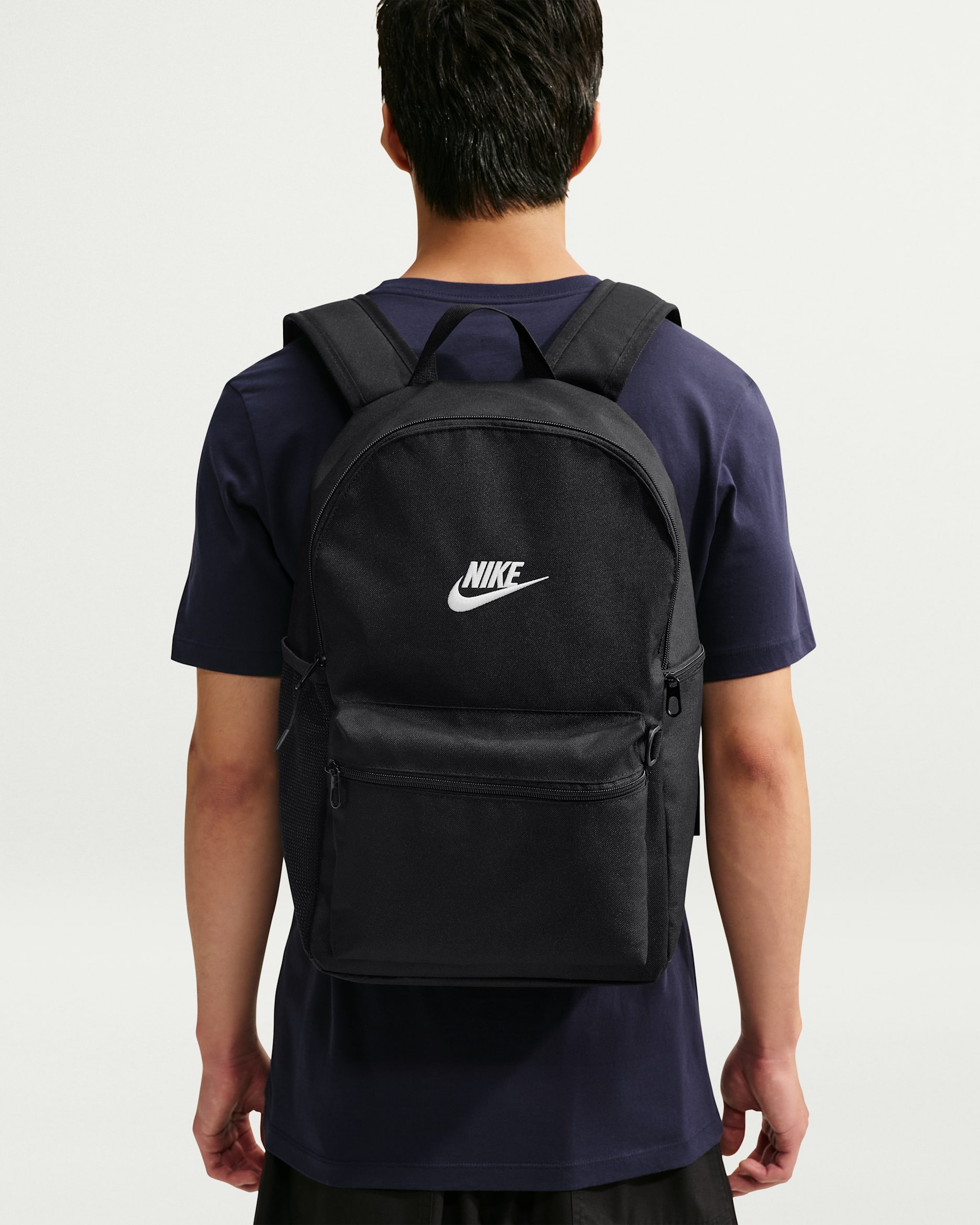 Nike Heritage — Black/Black/White