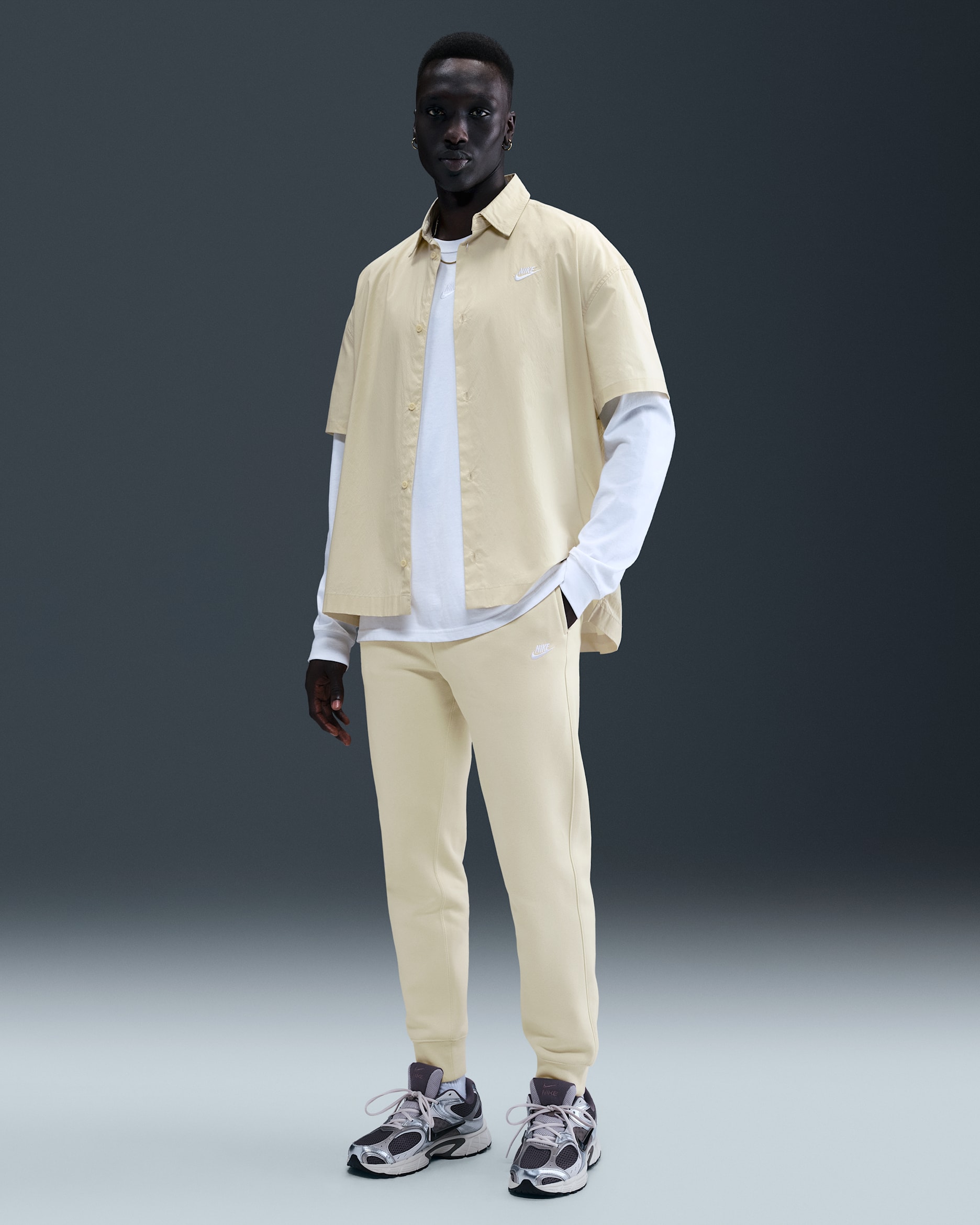 Nike Sportswear Club — Light Khaki/Light Khaki/White