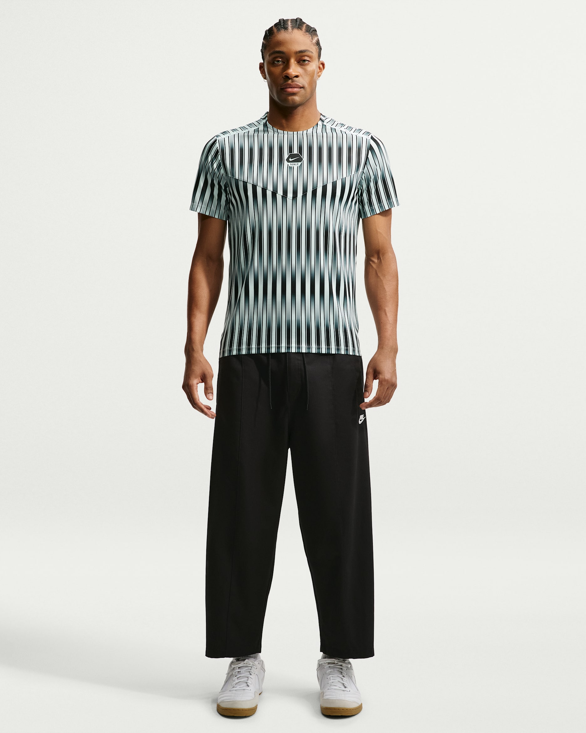 Nike Club — Black/White