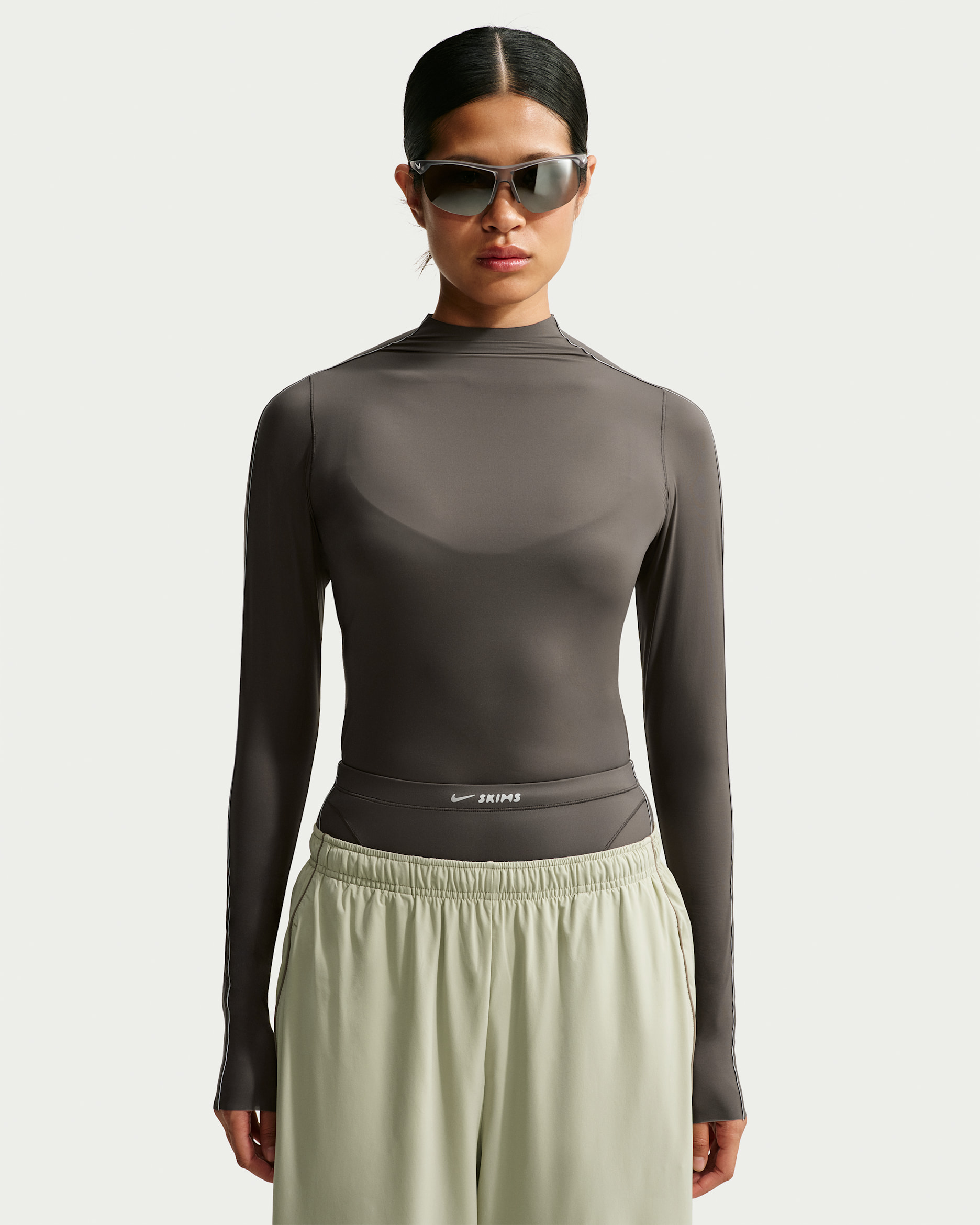 NikeSKIMS Weightless — NSKM Boulder