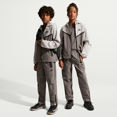 Nike Tech — Cave Stone/Cave Stone/Black