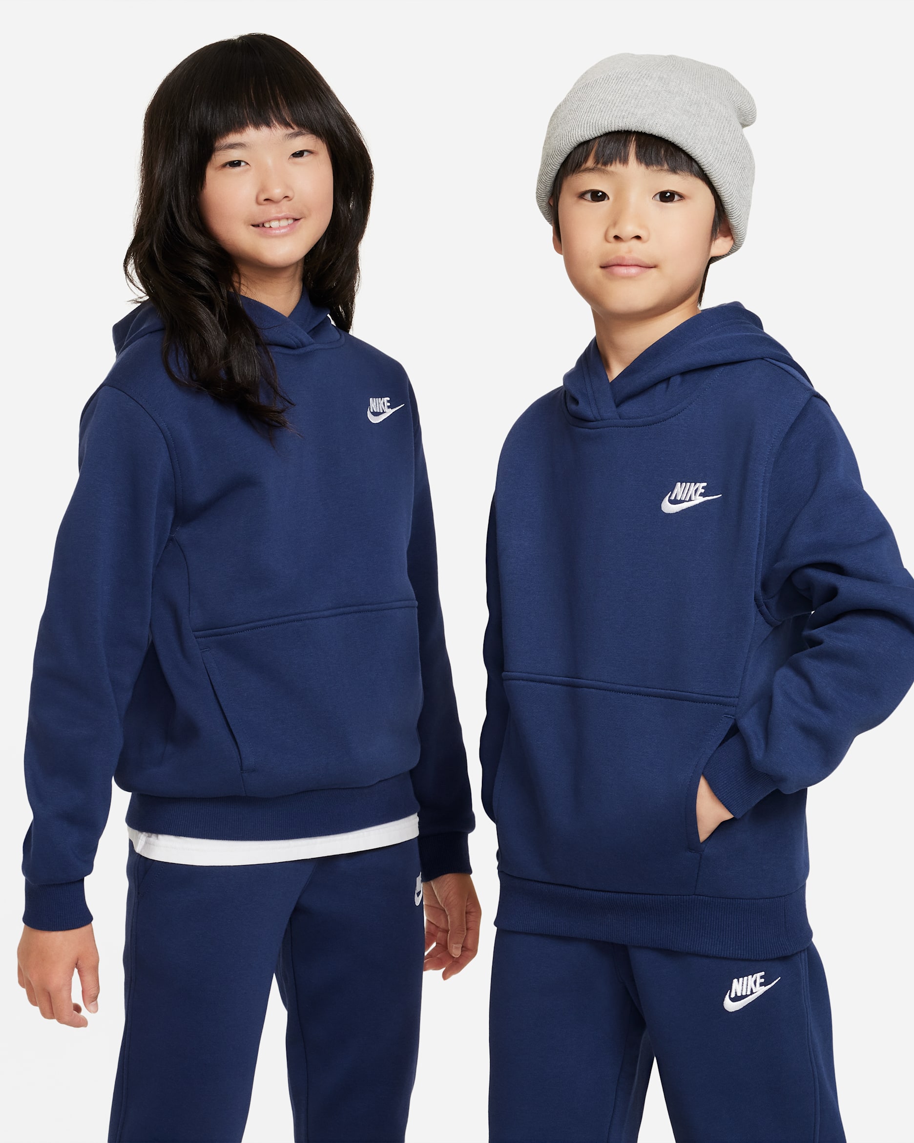 Nike Sportswear Club Fleece — Midnight Navy/White